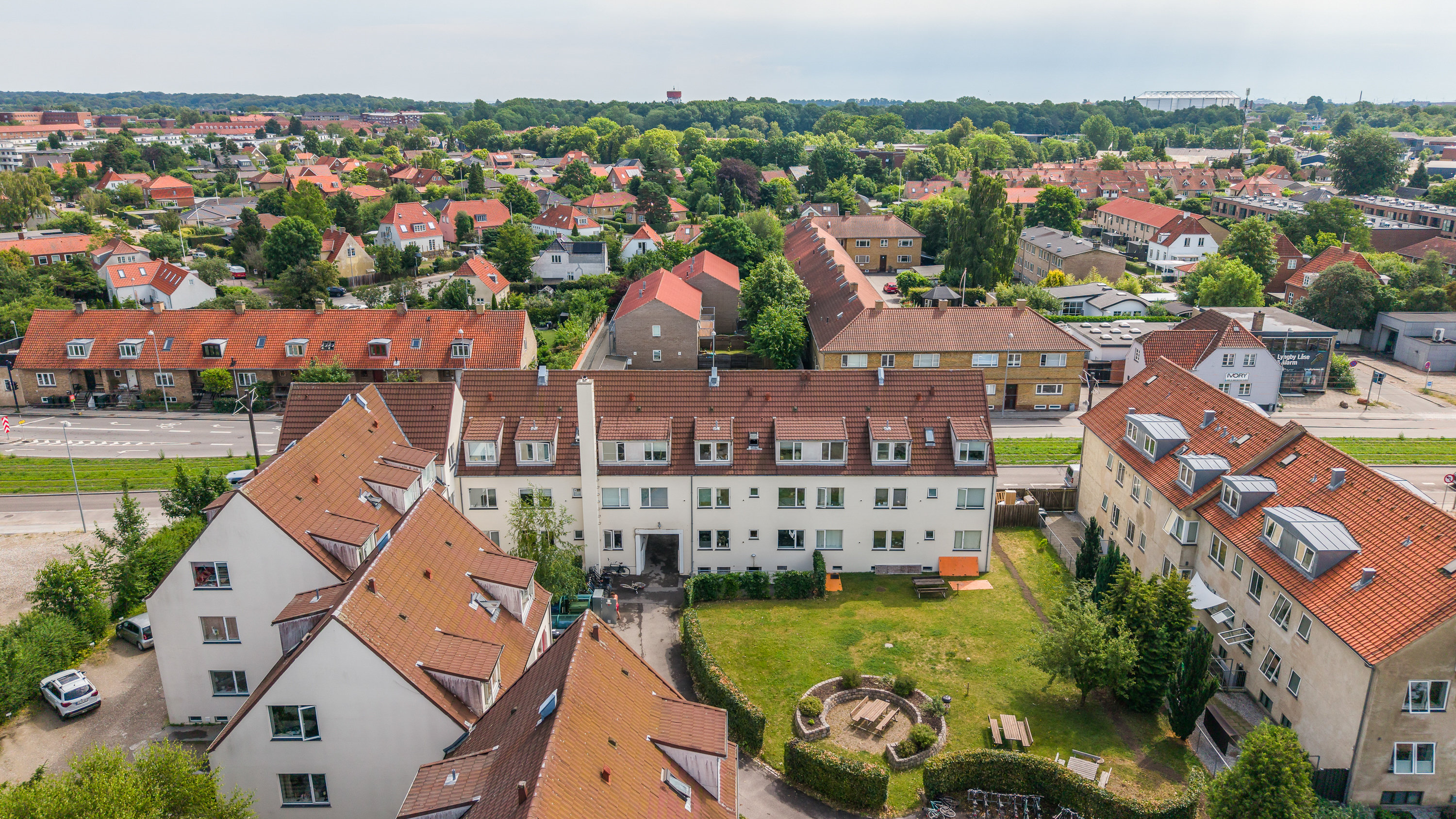 Fremhævet luftfoto billede i fuldskærmstilstand. Billede af Buddingevej 72C, st., 2800 Kongens Lyngby