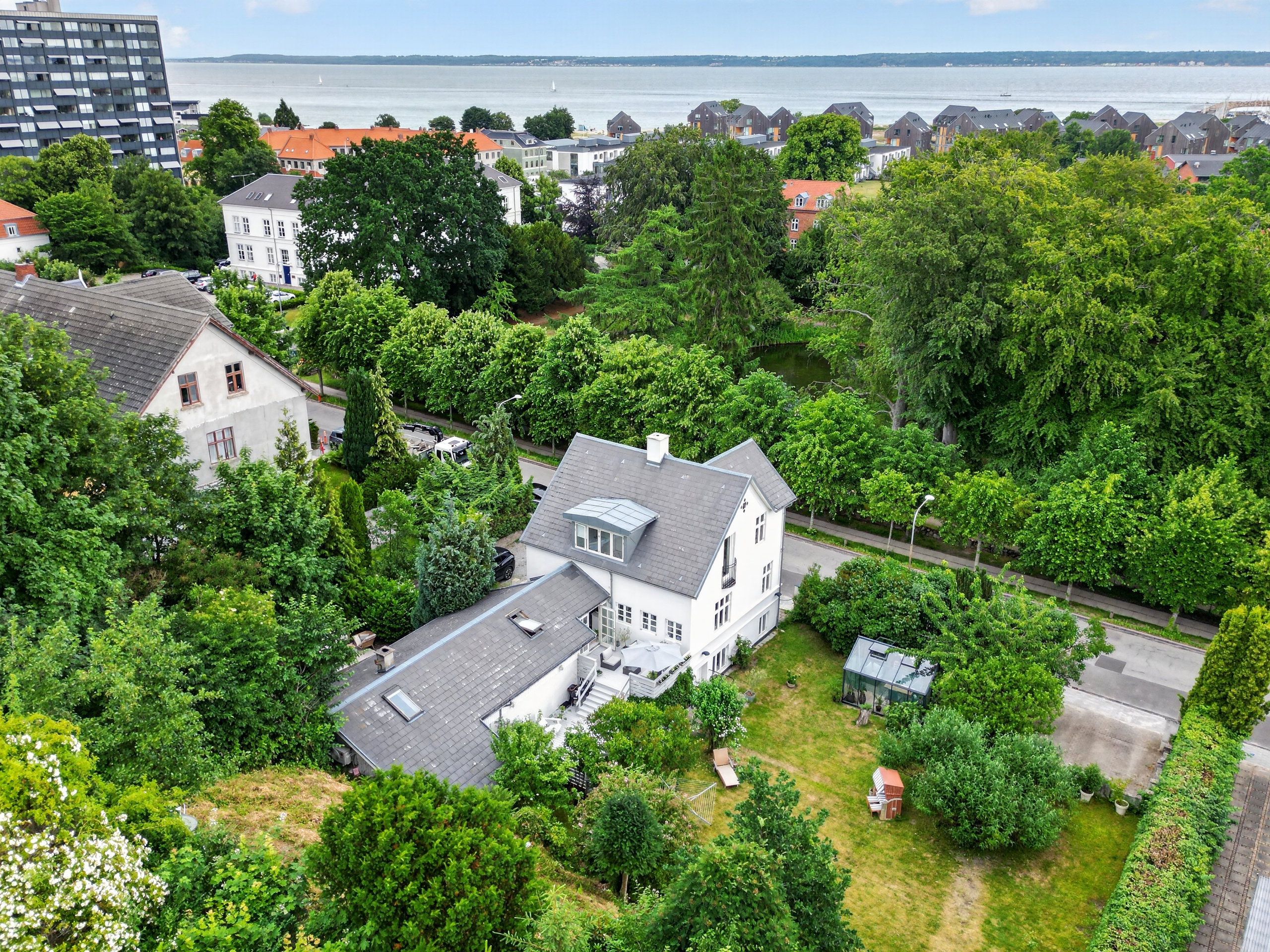 Fremhævet luftfoto billede i fuldskærmstilstand. Billede af Marienlyst Alle 17A, 3000 Helsingør