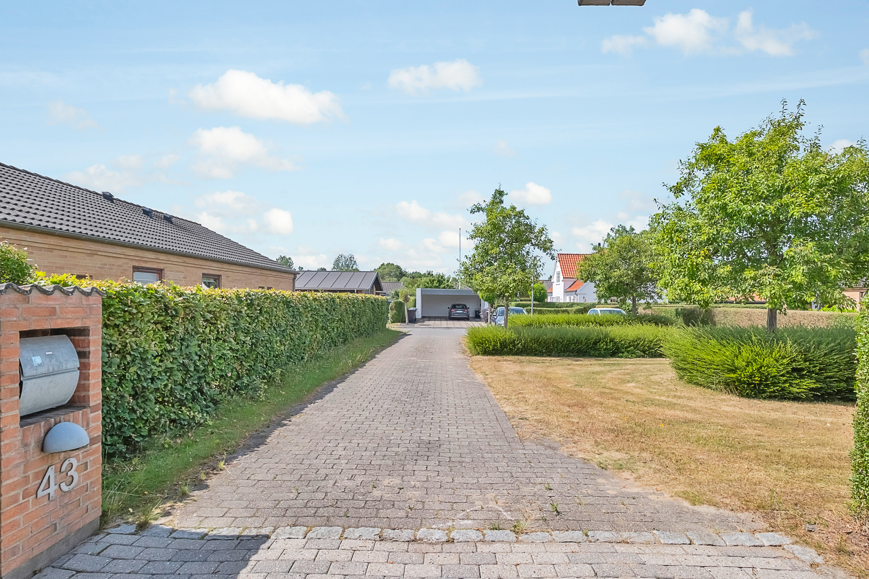Fremhævet indkørsel billede i fuldskærmstilstand. Billede af Skæring Parkvej 43, 8250 Egå