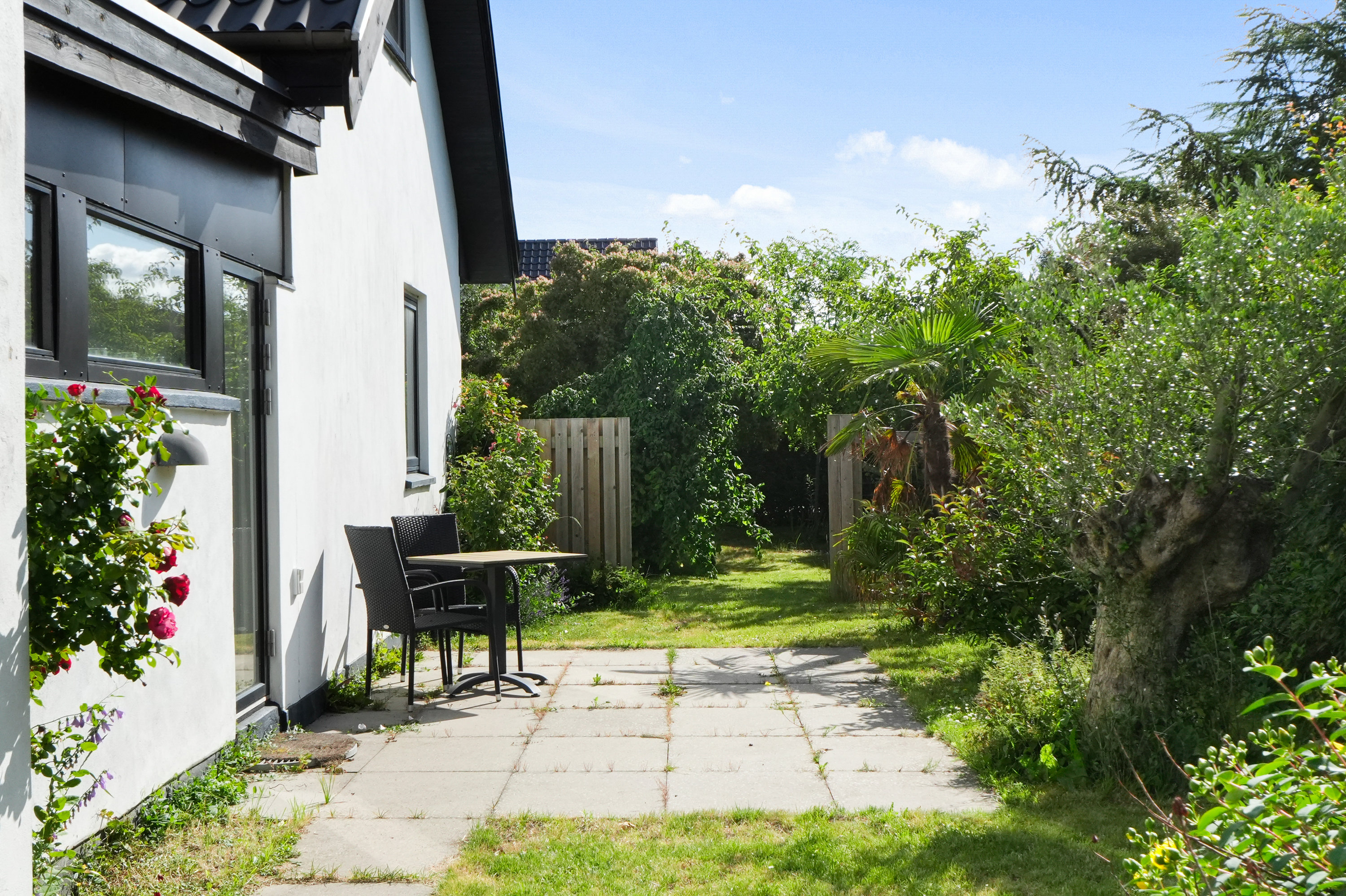 Fremhævet terrasse billede i fuldskærmstilstand. Billede af Grænsevej 24, 2650 Hvidovre