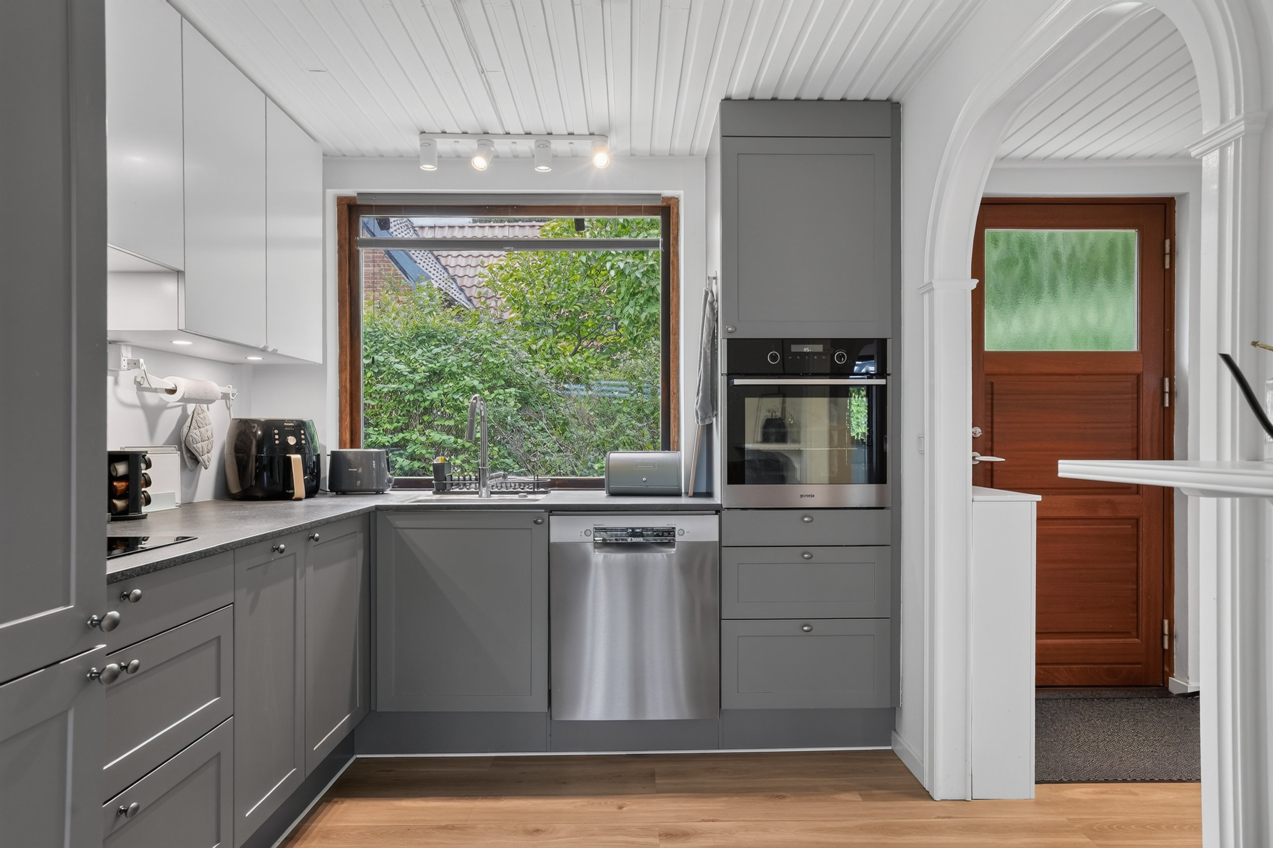 Fremhævet køkken billede i fuldskærmstilstand. Billede af Tybjergvej 65A, 2720 Vanløse