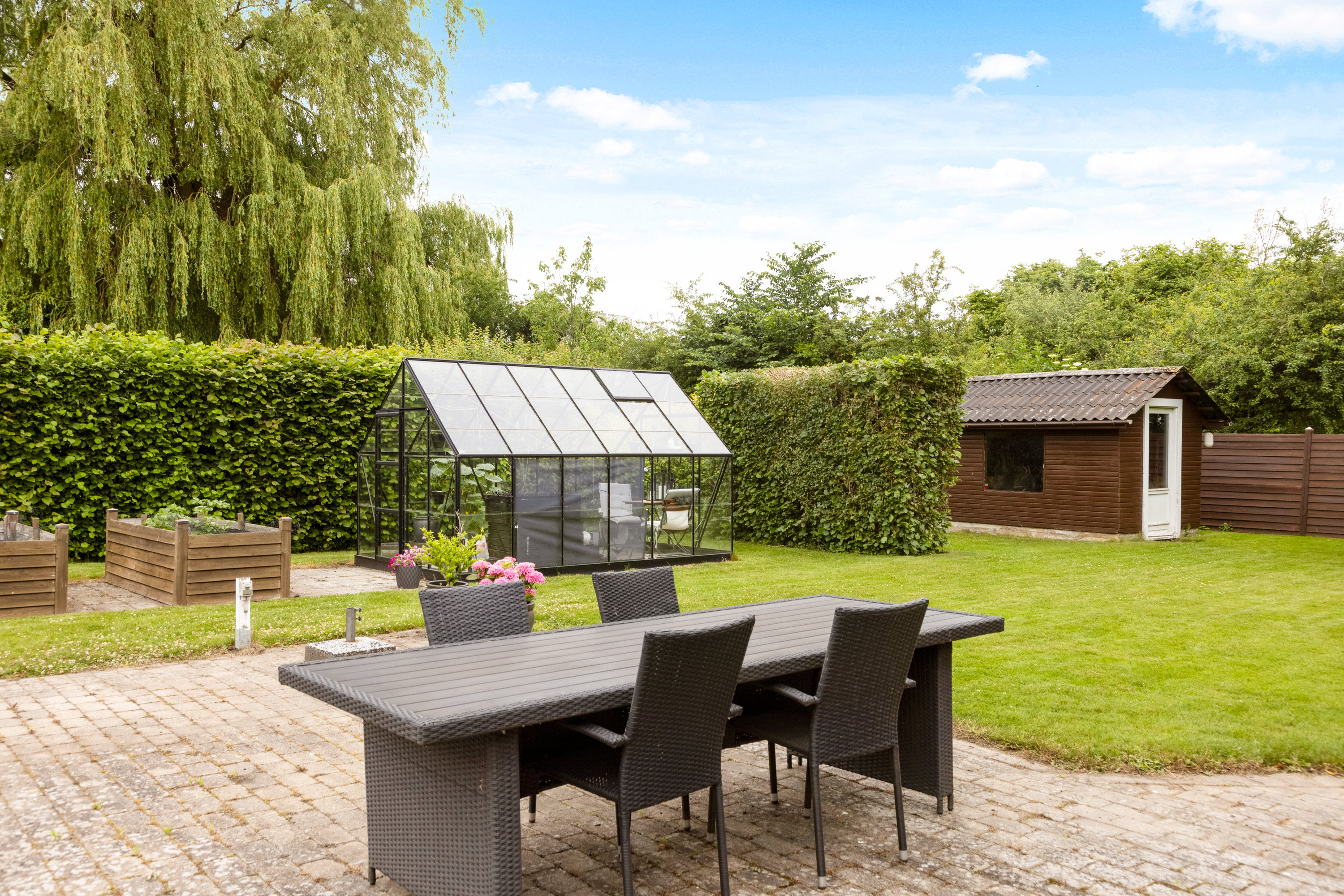 Miniaturebillede 1: terrasse. Billede af Højdevej 25, 2750 Ballerup