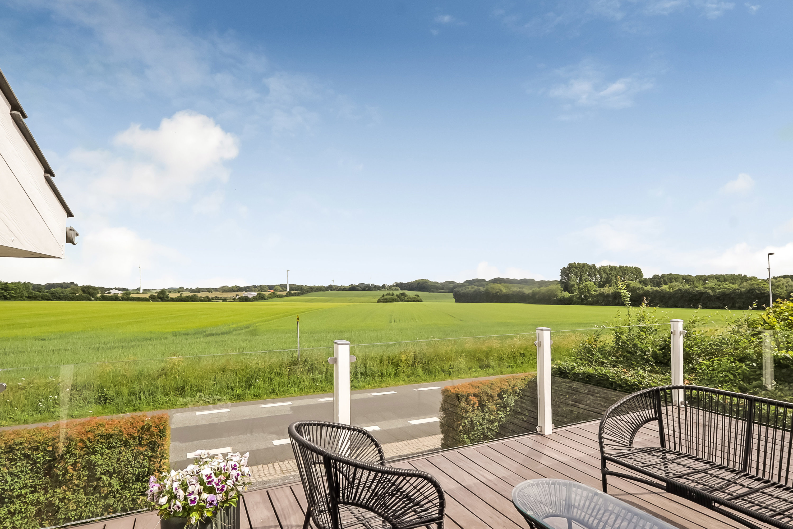 Fremhævet terrasse billede i fuldskærmstilstand. Billede af Åbyvejen 6, 5881 Skårup Fyn