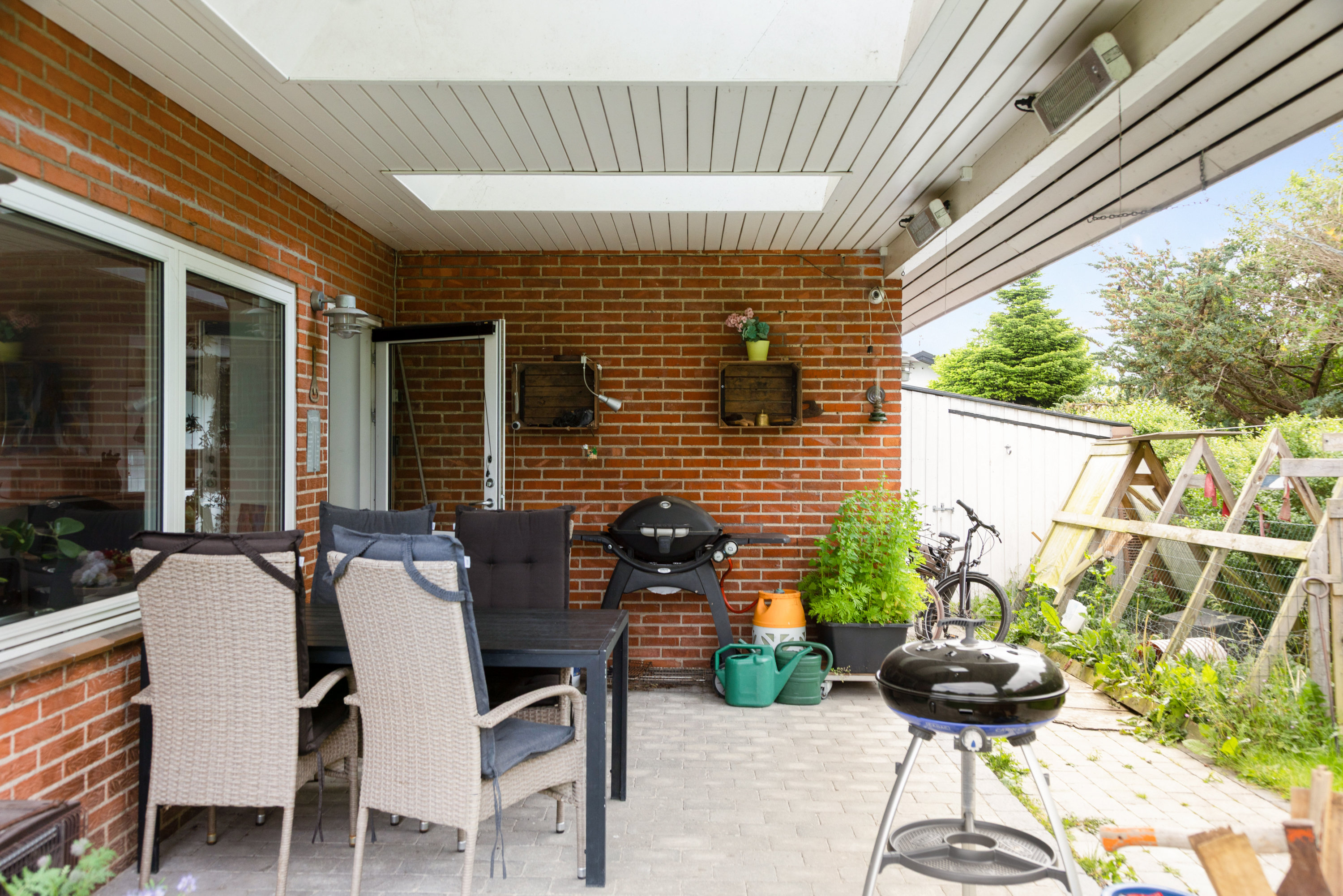 Fremhævet overdækket terrasse billede i fuldskærmstilstand. Billede af Hyldetoften 4, 2750 Ballerup