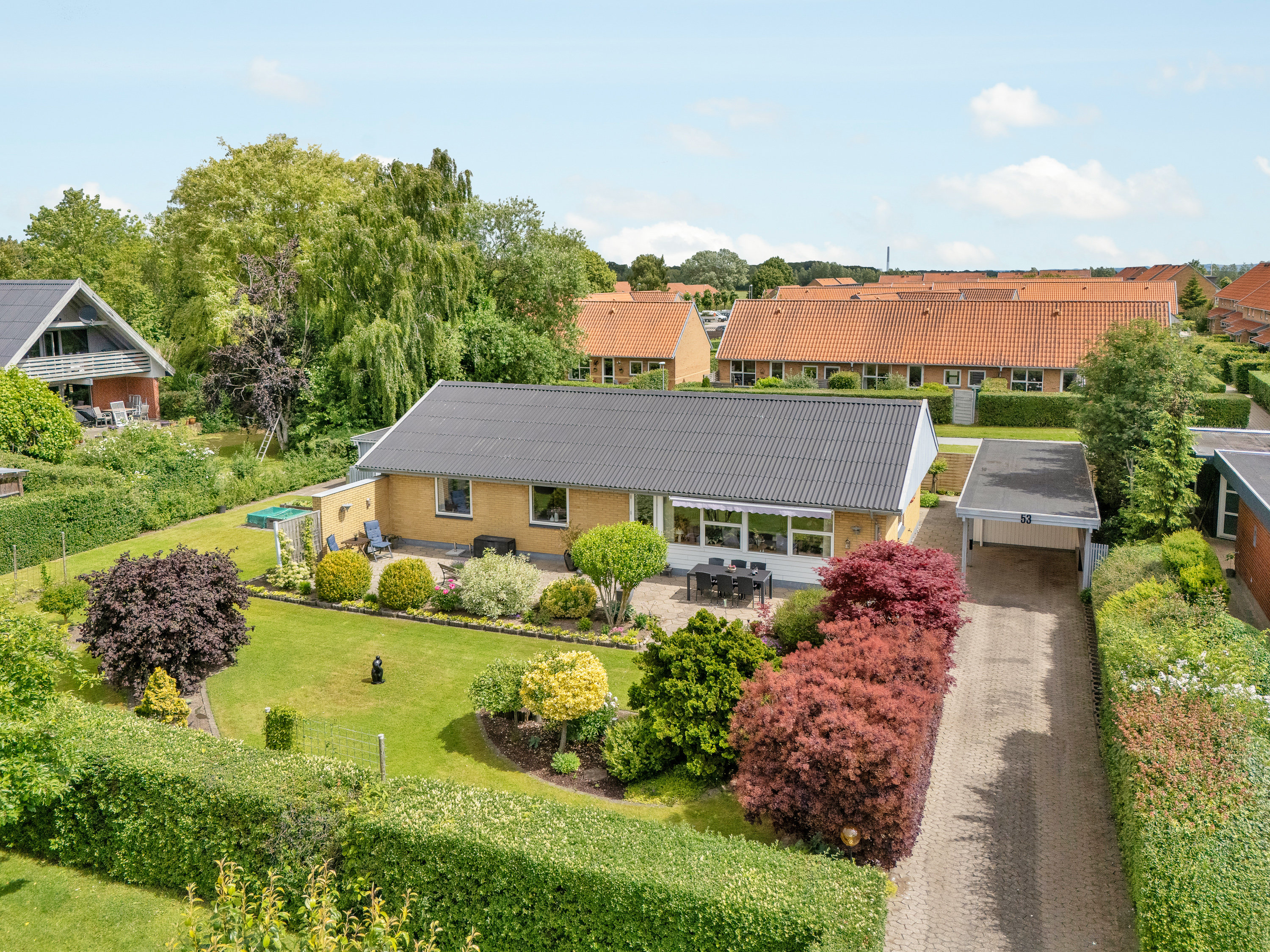 Villa: Facade på Hovmarken 53, 8520 Lystrup