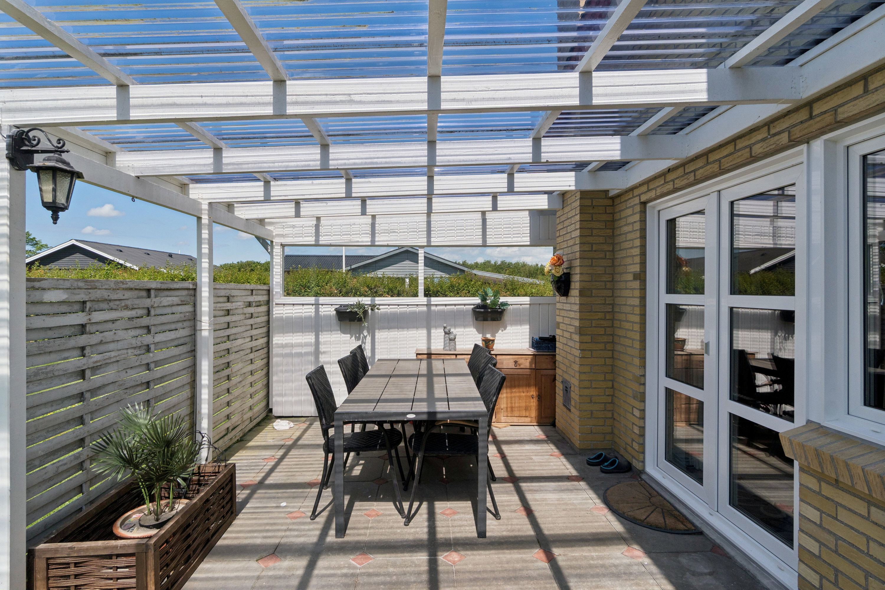 Fremhævet overdækket terrasse billede i fuldskærmstilstand. Billede af Kolonihavevej 11, 7752 Snedsted
