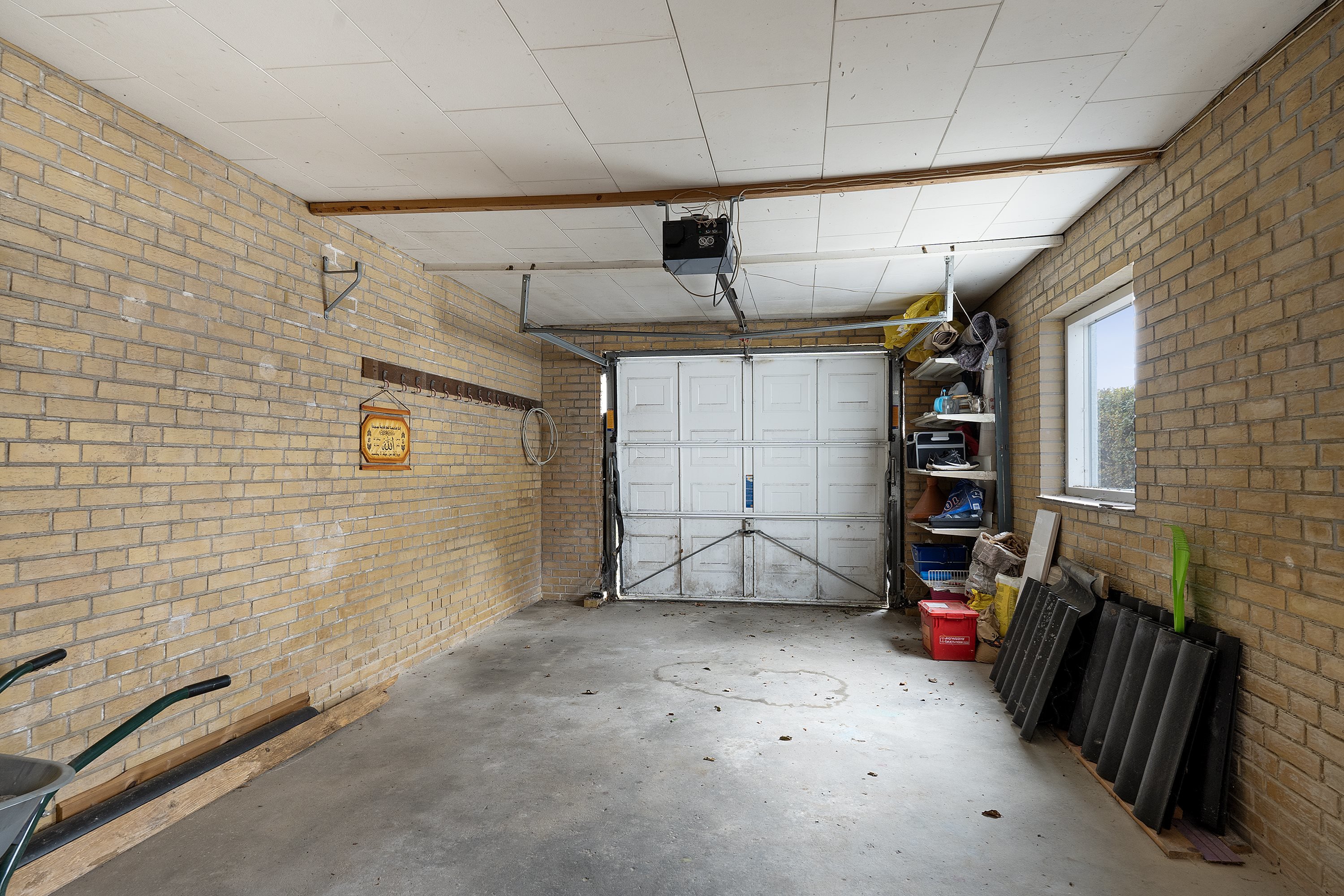 Fremhævet garage billede i fuldskærmstilstand. Billede af Strandkærvej 29, Dagnæs, 8700 Horsens