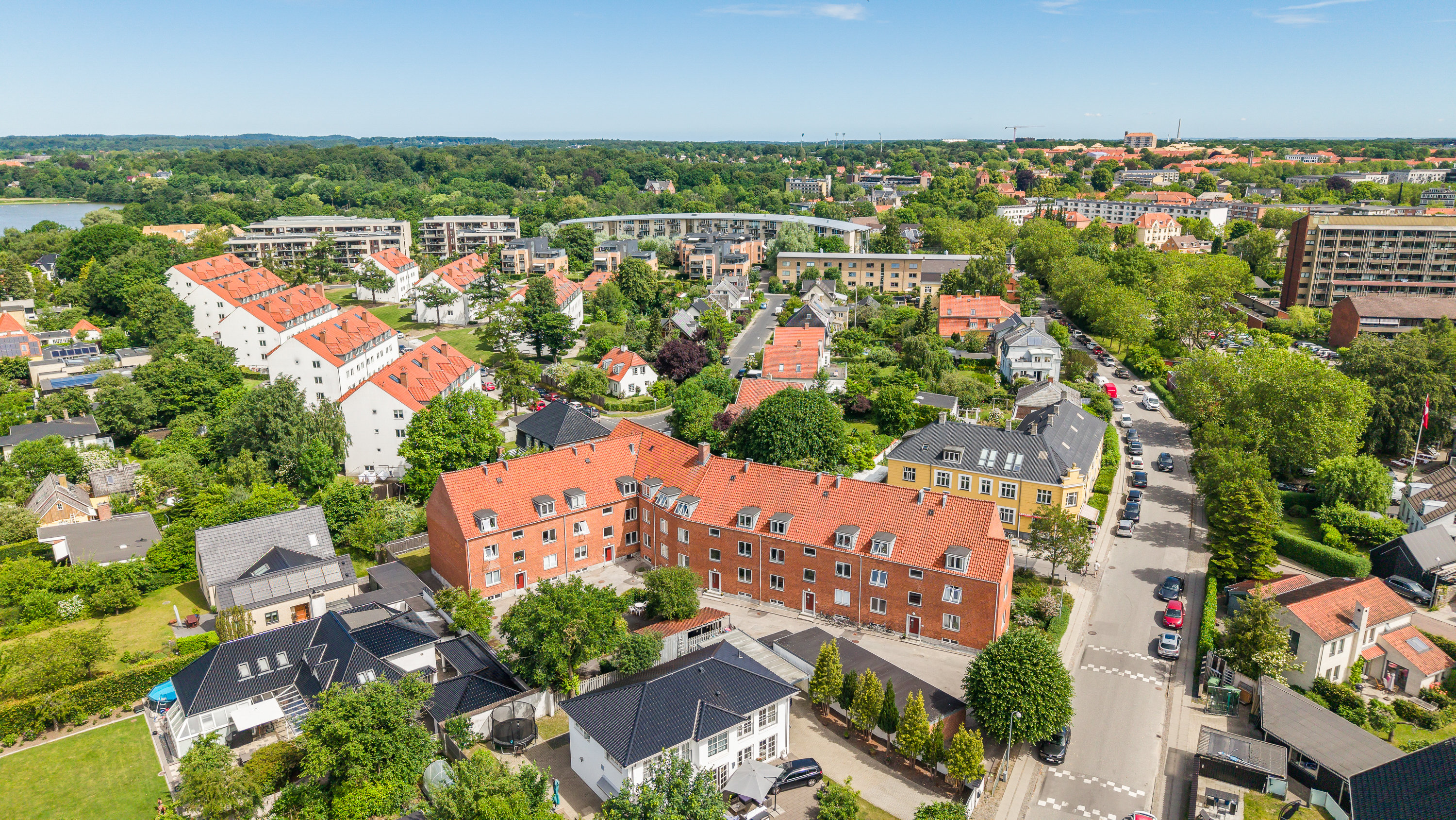 Fremhævet luftfoto billede i fuldskærmstilstand. Billede af Gammel Bagsværdvej 24E, st.. th., 2800 Kongens Lyngby