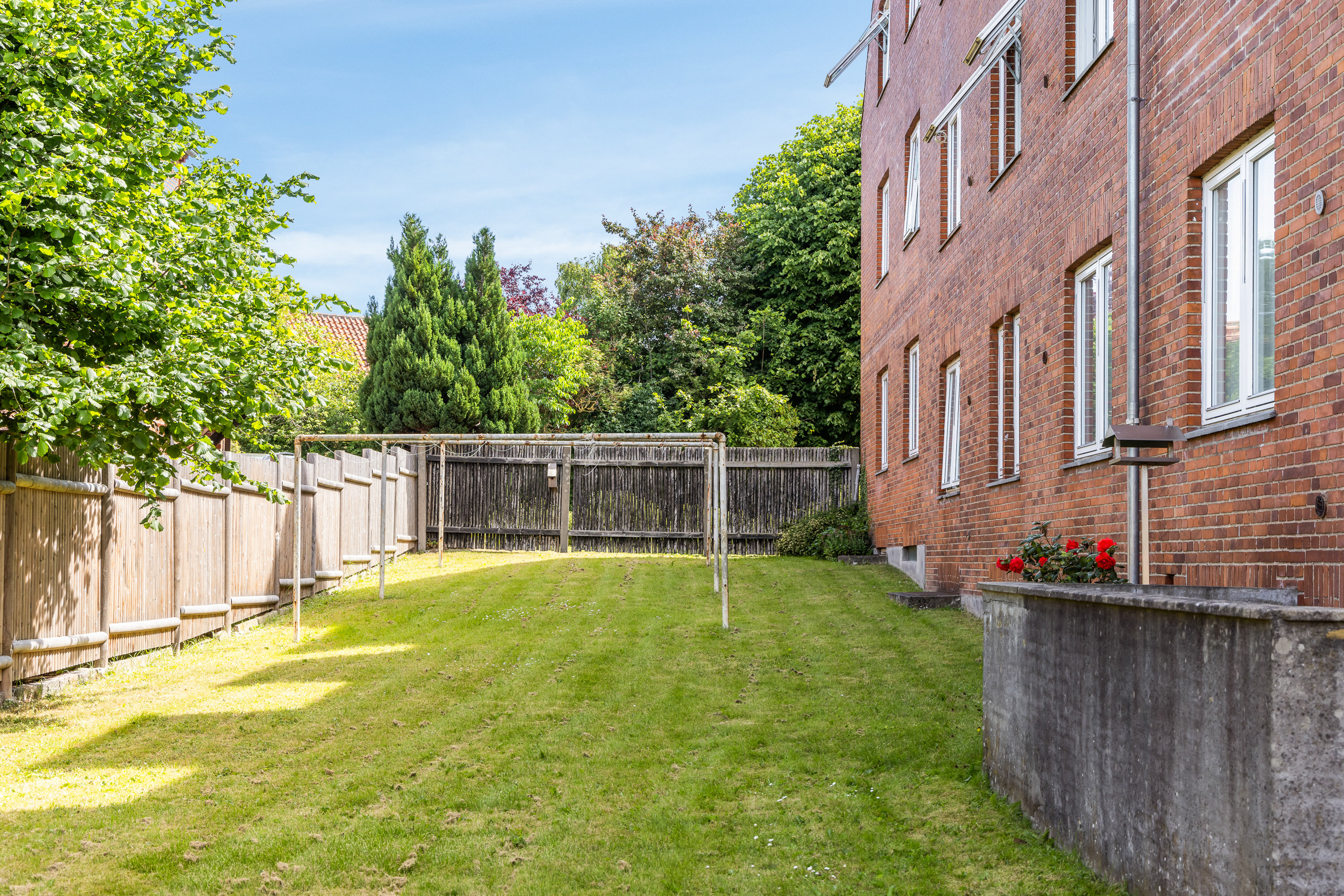 Fremhævet gårdmiljø billede i fuldskærmstilstand. Billede af Gammel Bagsværdvej 24E, st.. th., 2800 Kongens Lyngby