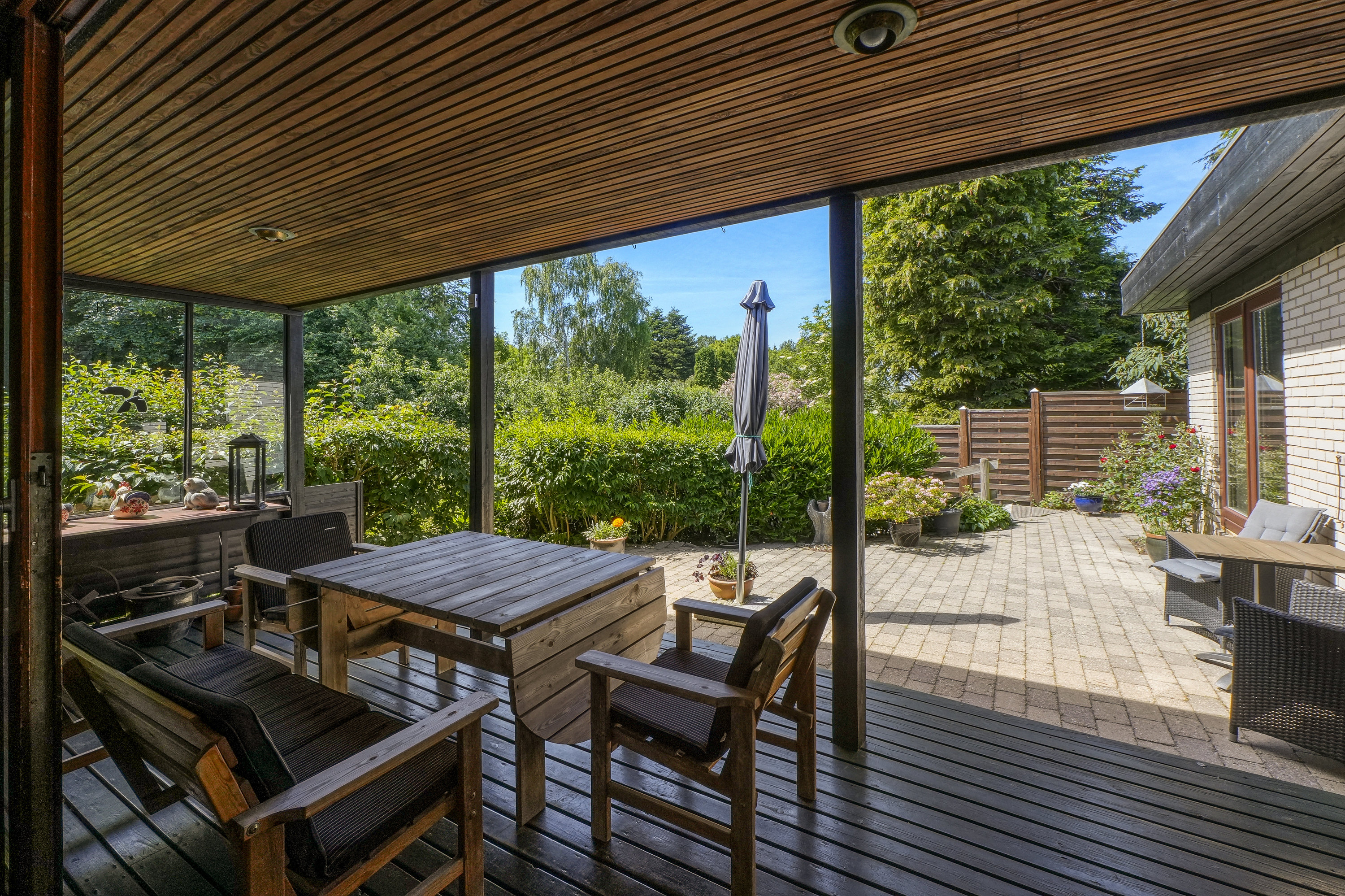Fremhævet overdækket terrasse billede i fuldskærmstilstand. Billede af Pæremosevej 19, 2750 Ballerup