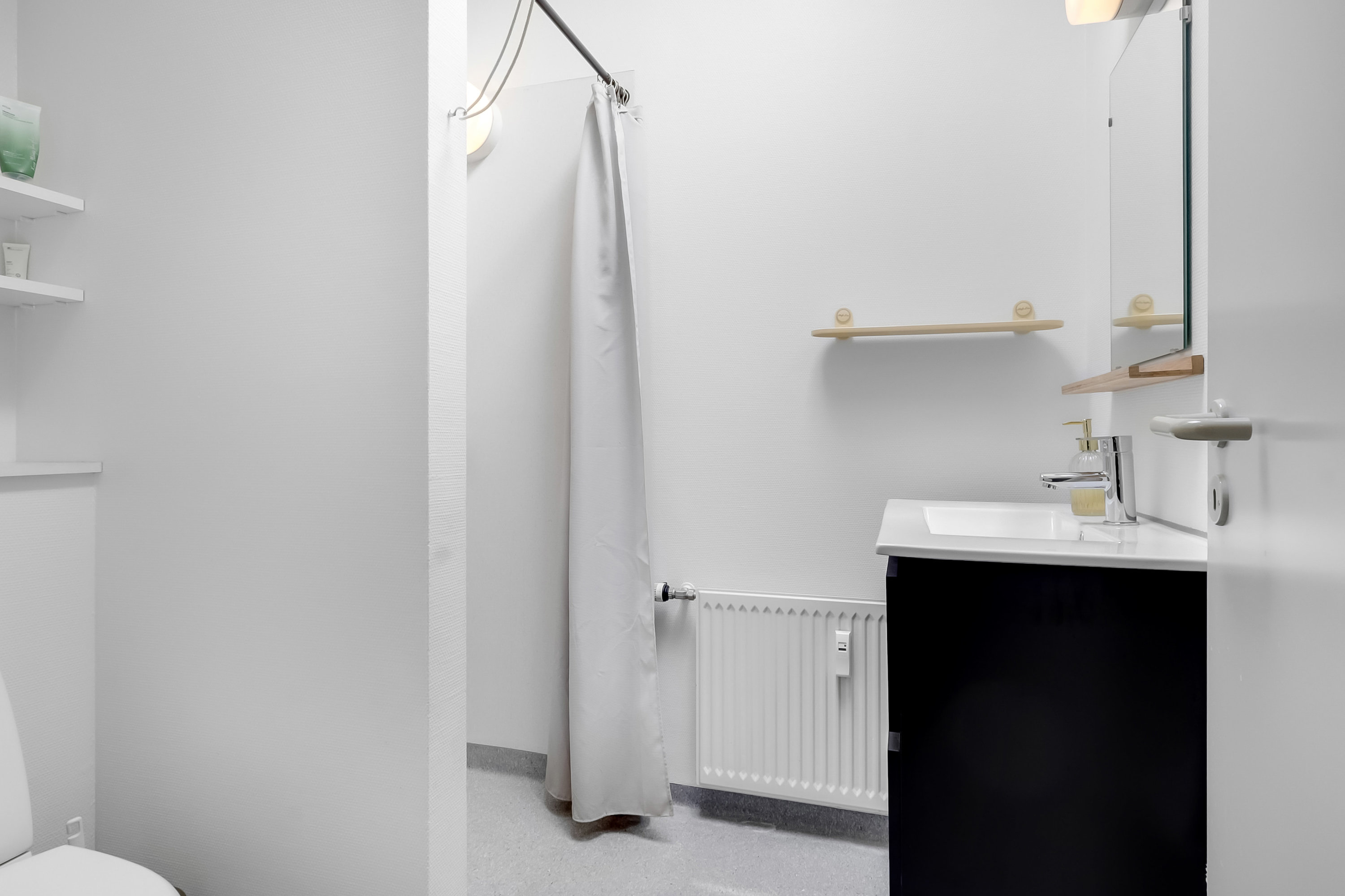 Fremhævet badeværelse billede i fuldskærmstilstand. Billede af Vestergade 181F, 5700 Svendborg