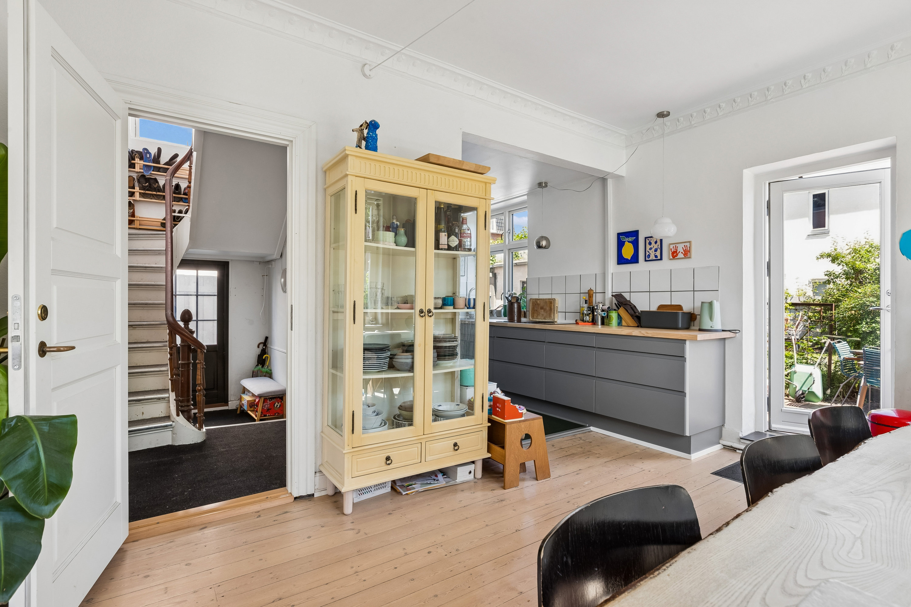 Fremhævet stue billede i fuldskærmstilstand. Billede af Kastrupvej 35, st., 2300 København S