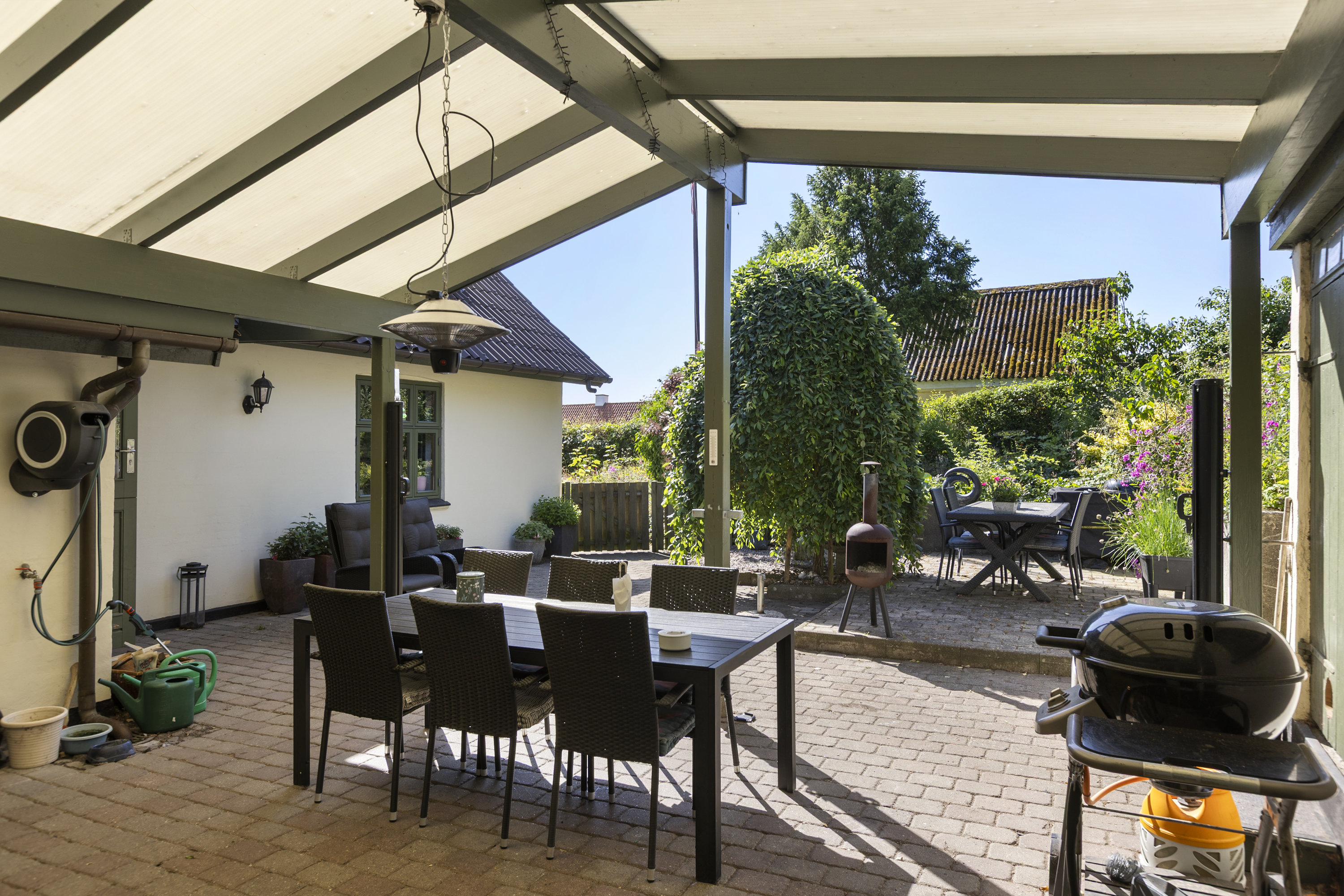 Fremhævet terrasse billede i fuldskærmstilstand. Billede af Tømmerup Holmevej 3, 4400 Kalundborg