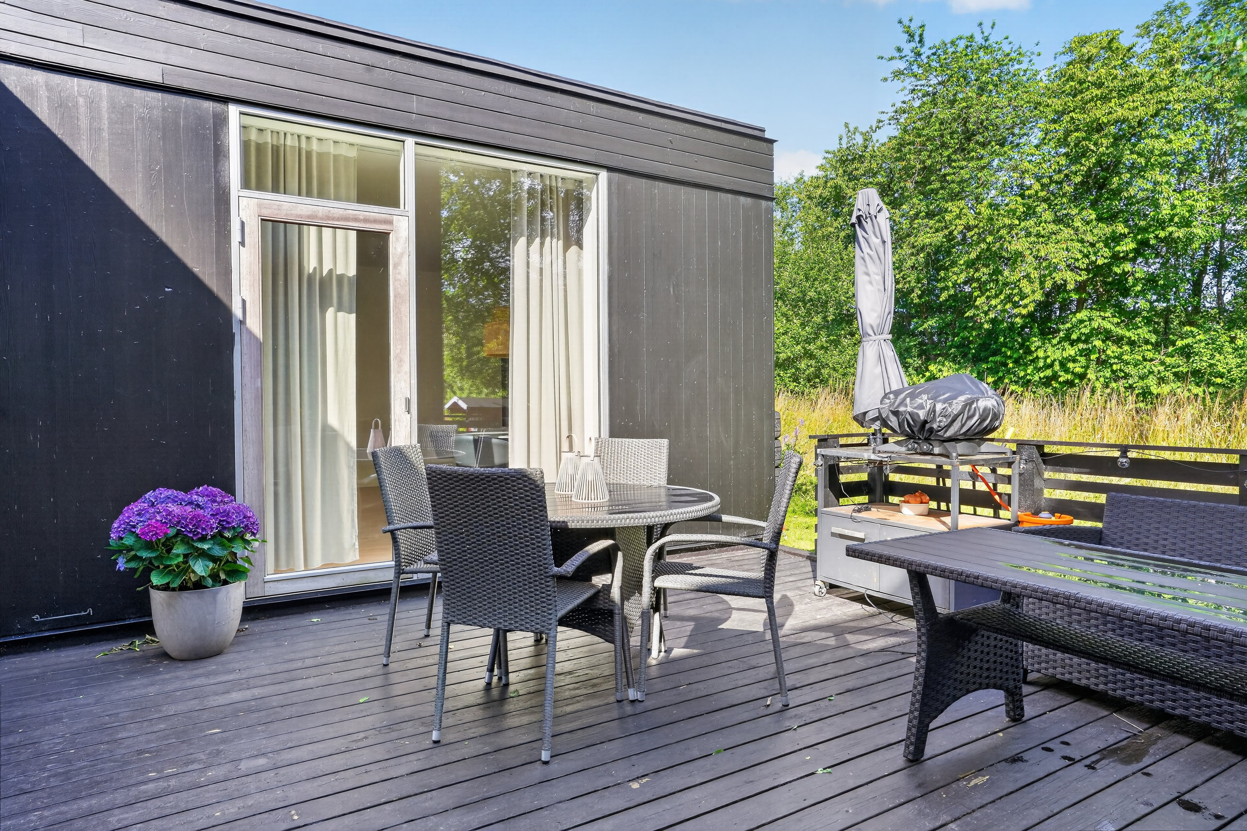 Fremhævet terrasse billede i fuldskærmstilstand. Billede af Lergravsvej 12G, 3490 Kvistgård