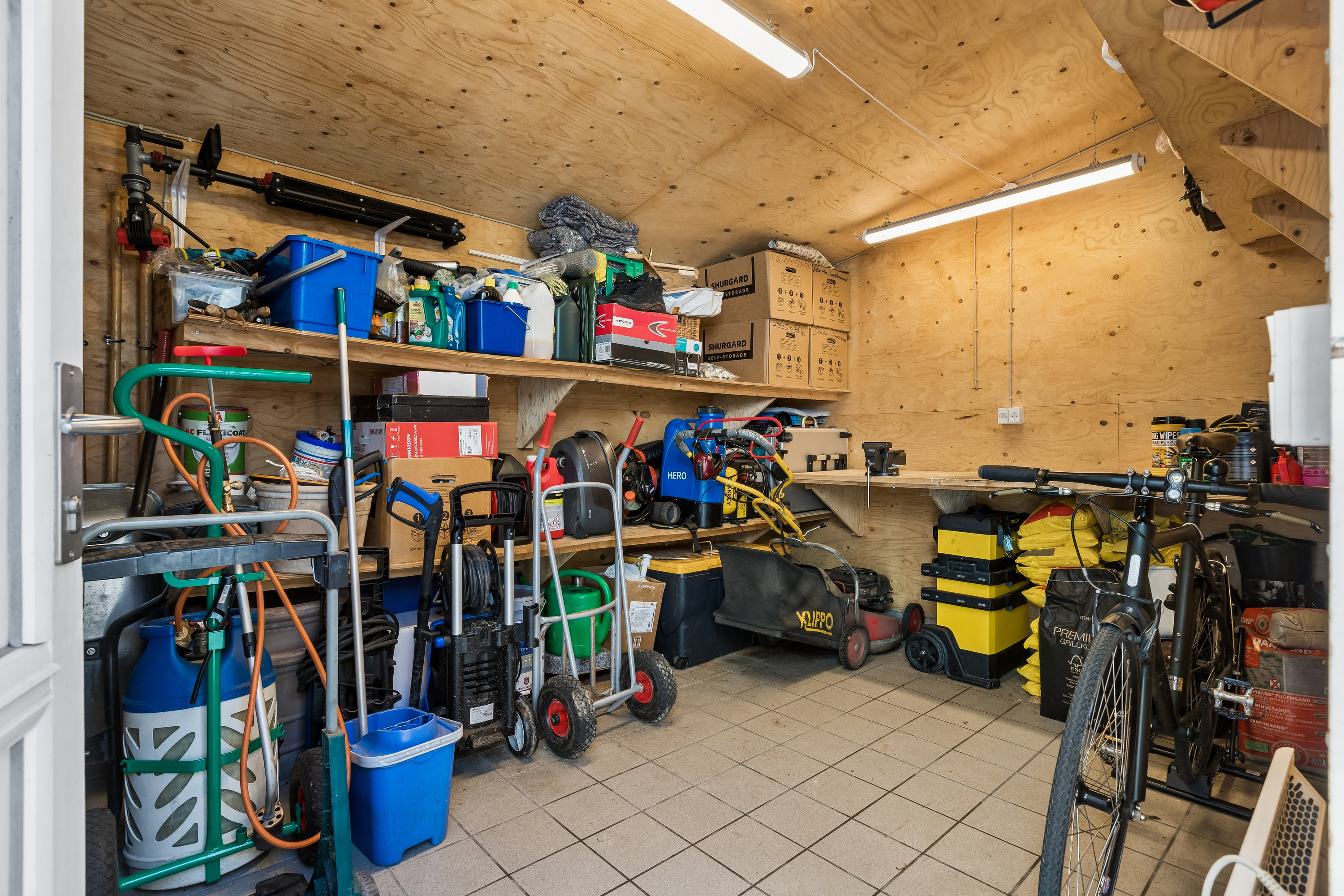 Fremhævet garage billede i fuldskærmstilstand. Billede af Præstefælledvej 68, 2770 Kastrup