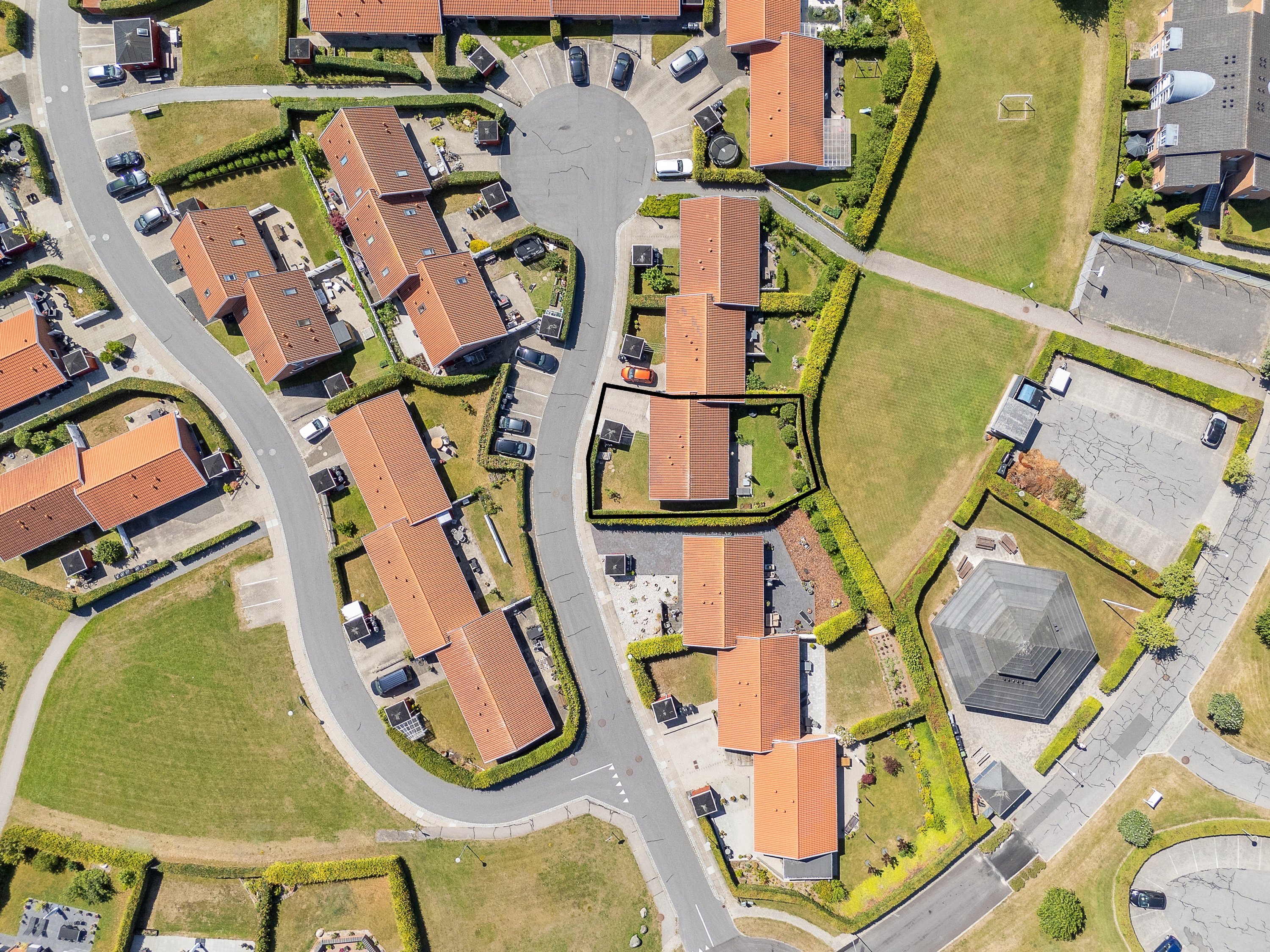 Fremhævet luftfoto billede i fuldskærmstilstand. Billede af Bøgehaven 8, 8520 Lystrup