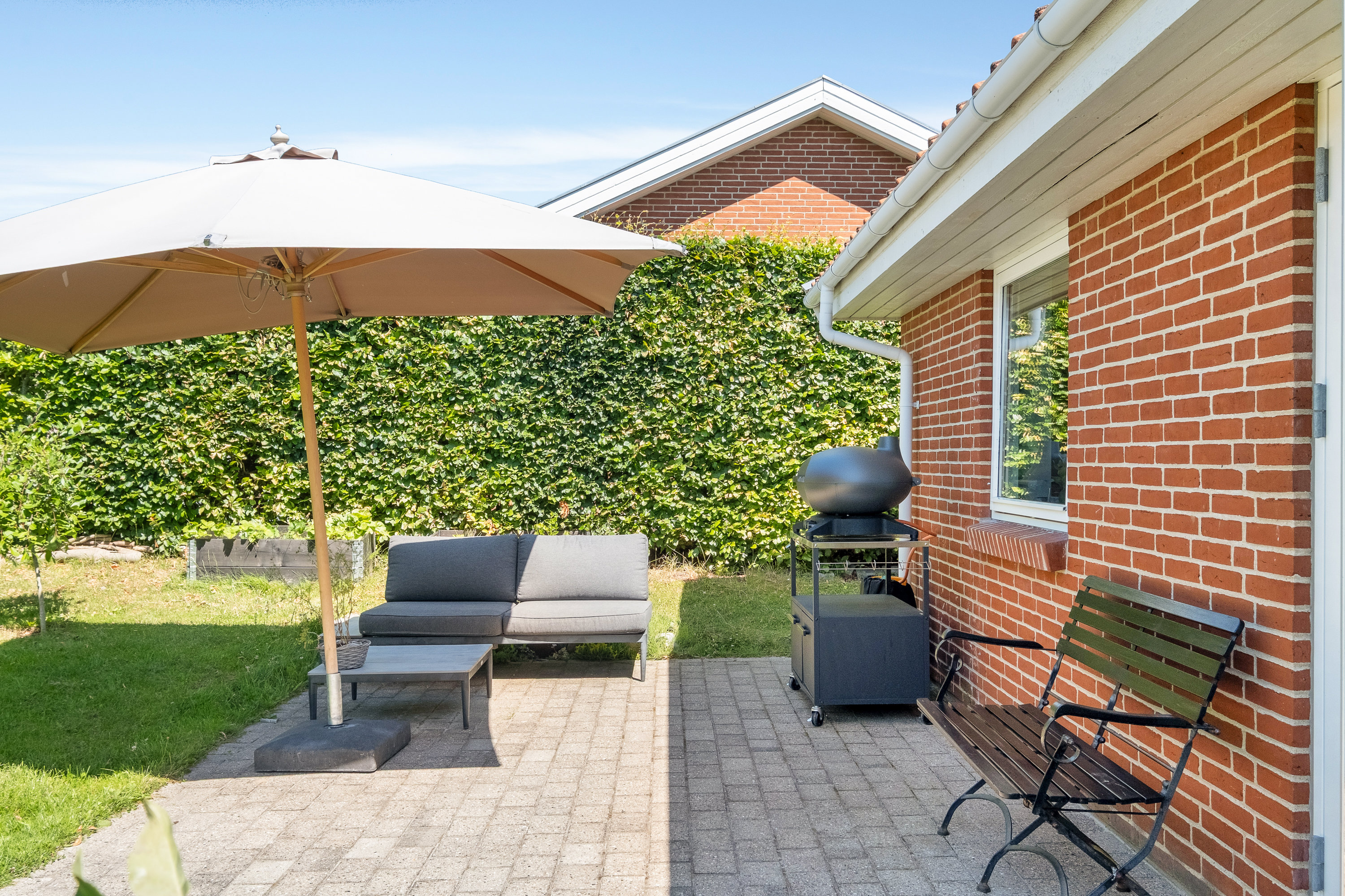 Fremhævet terrasse billede i fuldskærmstilstand. Billede af Bøgehaven 8, 8520 Lystrup