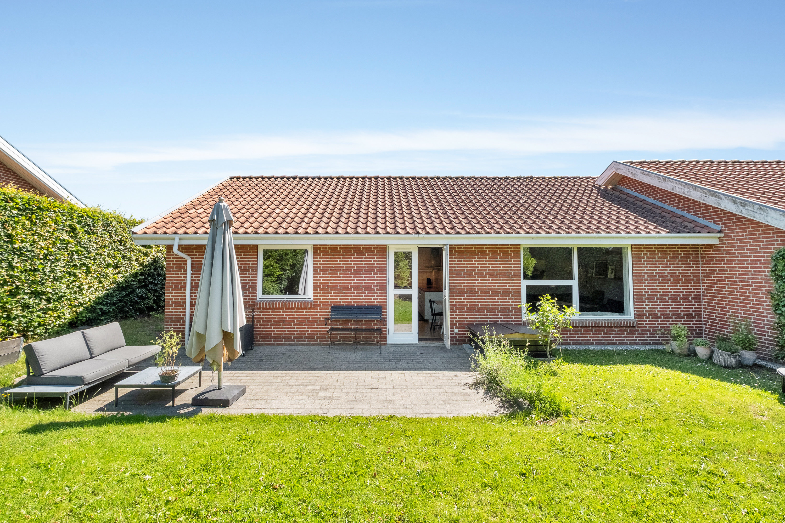 Miniaturebillede 1: facade. Billede af Bøgehaven 8, 8520 Lystrup