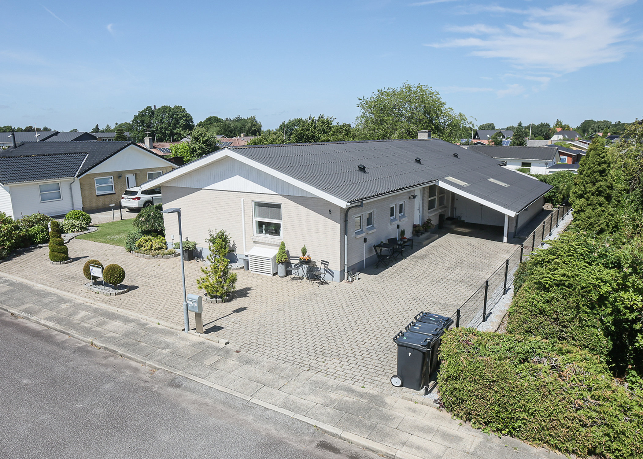 Villa: Ejendommen på Dragshøjvej 5, 8831 Løgstrup