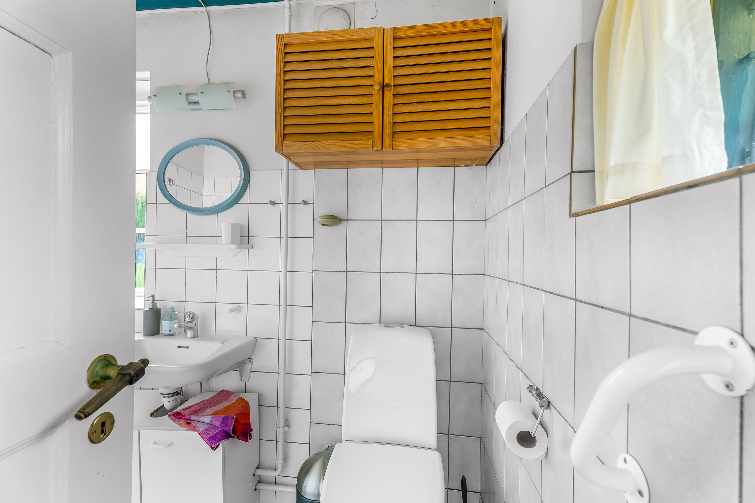 Fremhævet toilet billede i fuldskærmstilstand. Billede af Svingels Allé 9, 4900 Nakskov