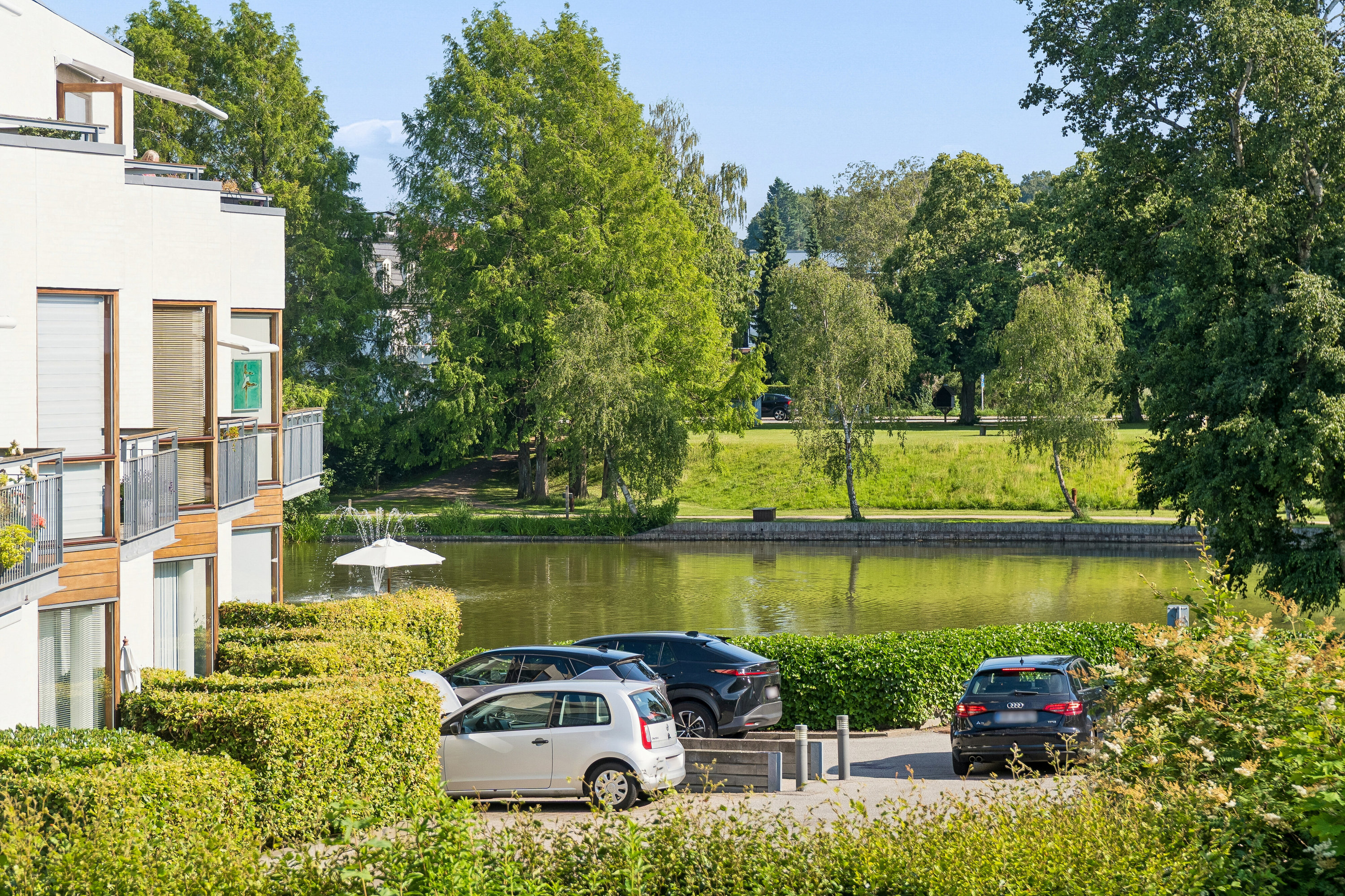 Ejerlejlighed: Udsigt på Usserød Kongevej 2, 1. tv., 2970 Hørsholm