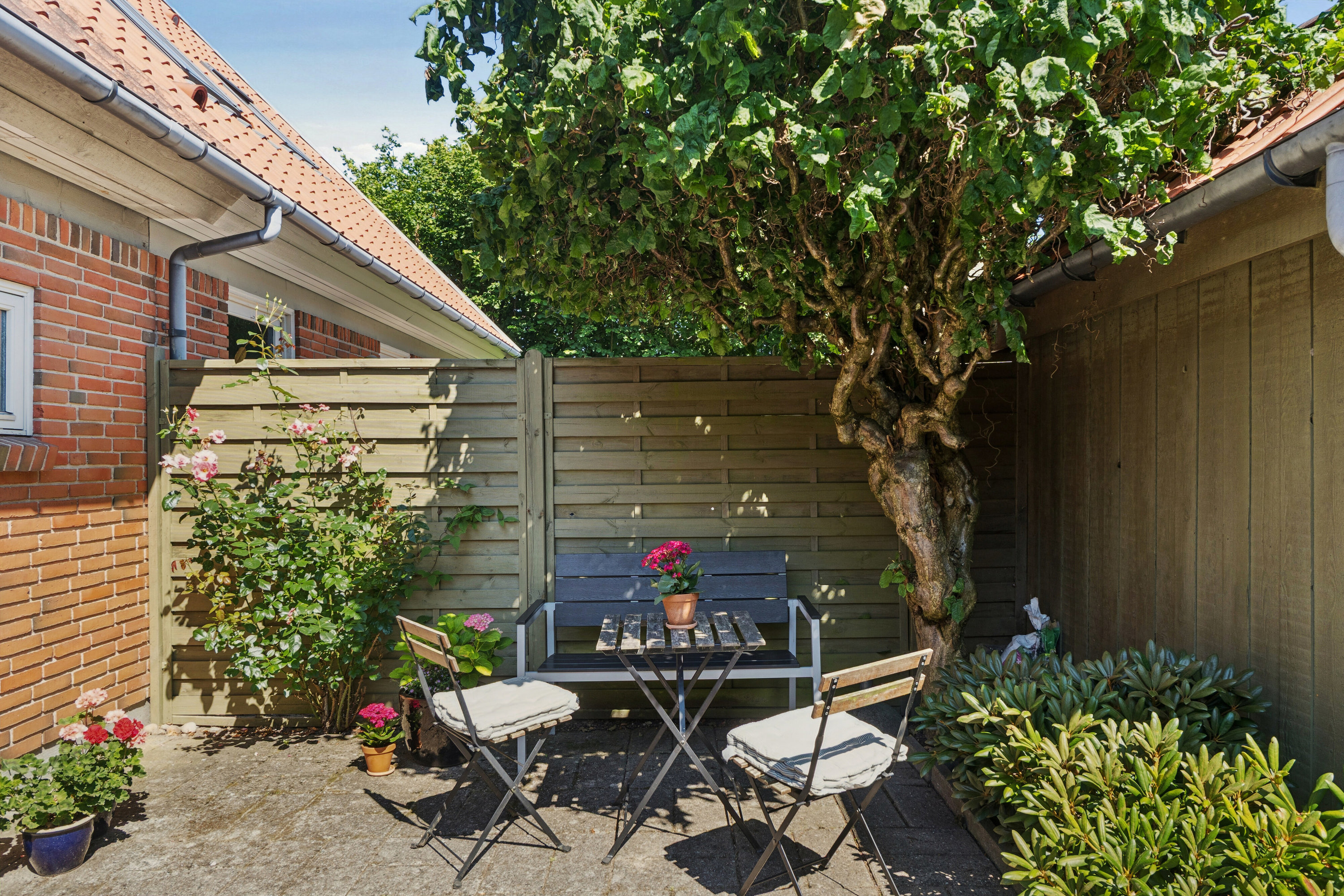 Miniaturebillede 1: terrasse. Billede af Mosevej 12E, 2970 Hørsholm
