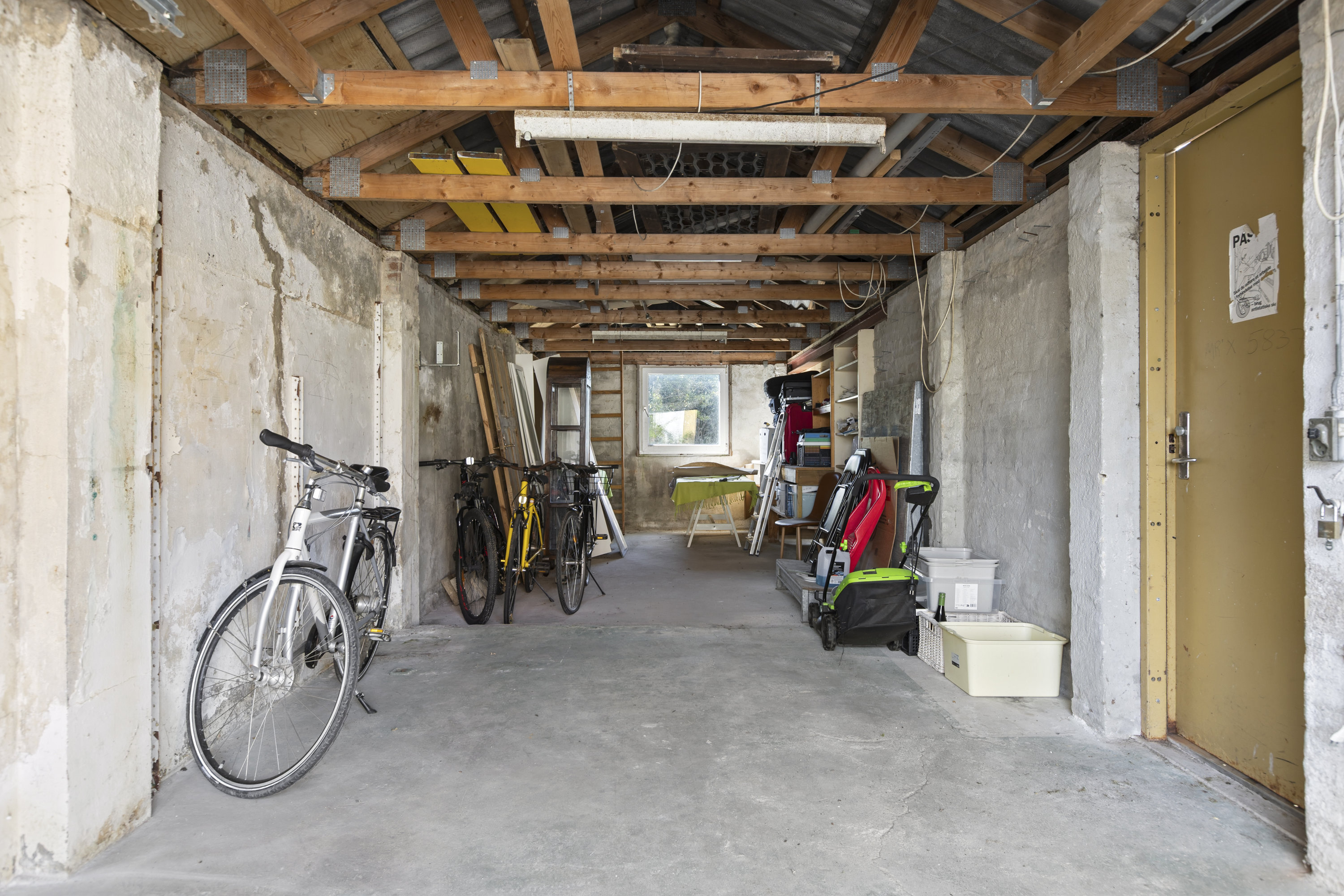 Fremhævet garage billede i fuldskærmstilstand. Billede af Magleøgade 12, 4220 Korsør