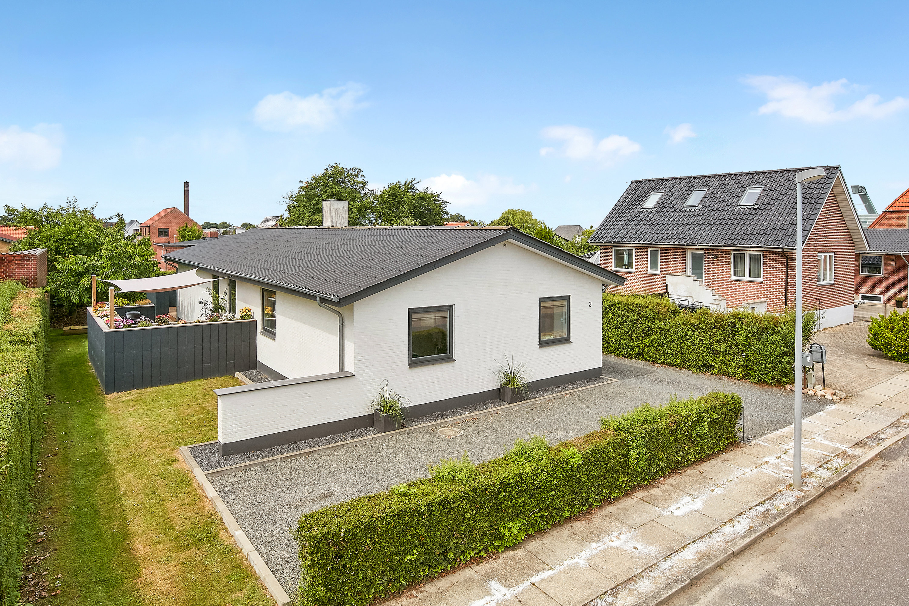 Villa: Set fra vejen på Håbetsvej 3, Stadionkvarteret, 8700 Horsens