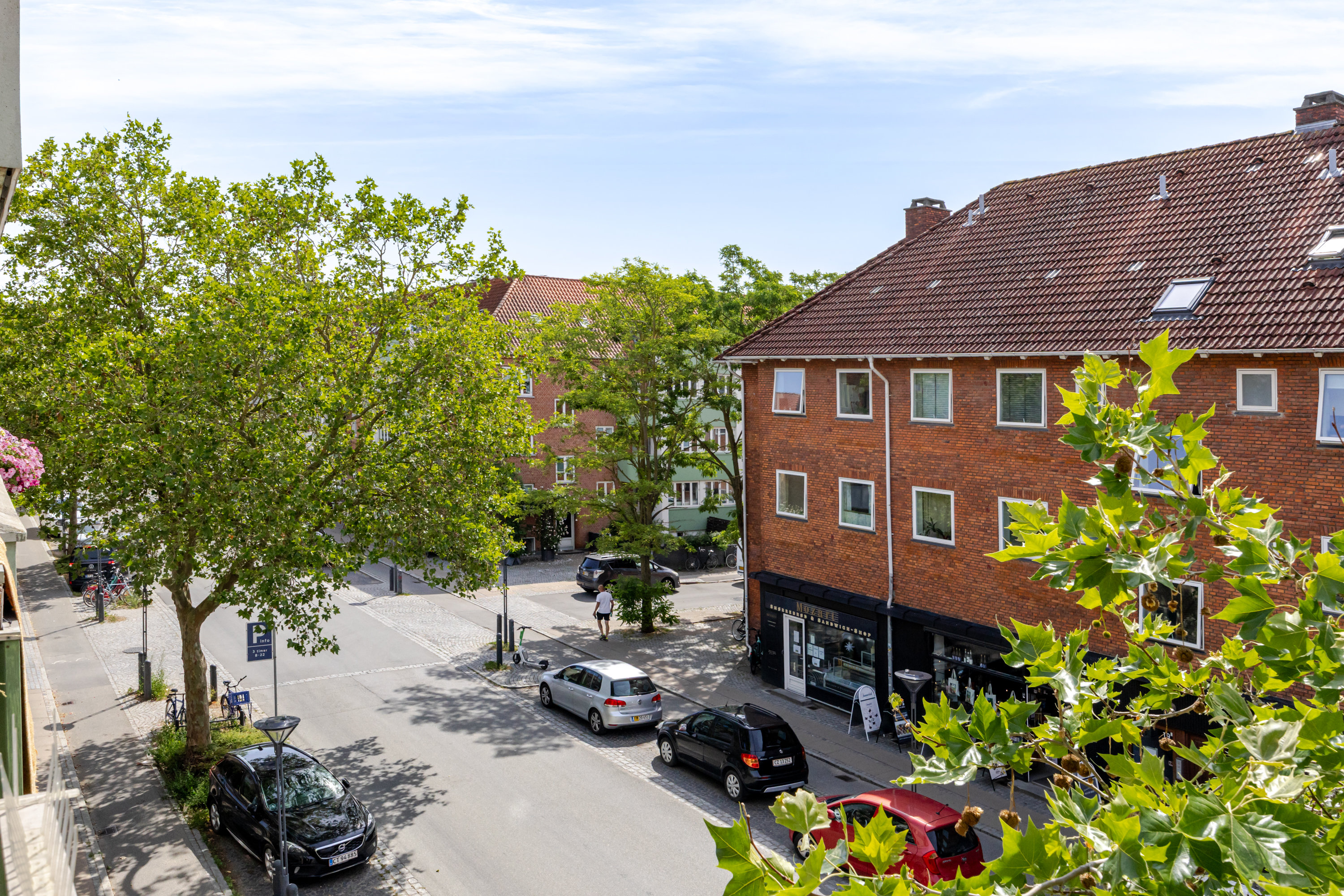 Fremhævet andet billede i fuldskærmstilstand. Billede af Mozartsvej 28, 2. tv., 2450 København SV