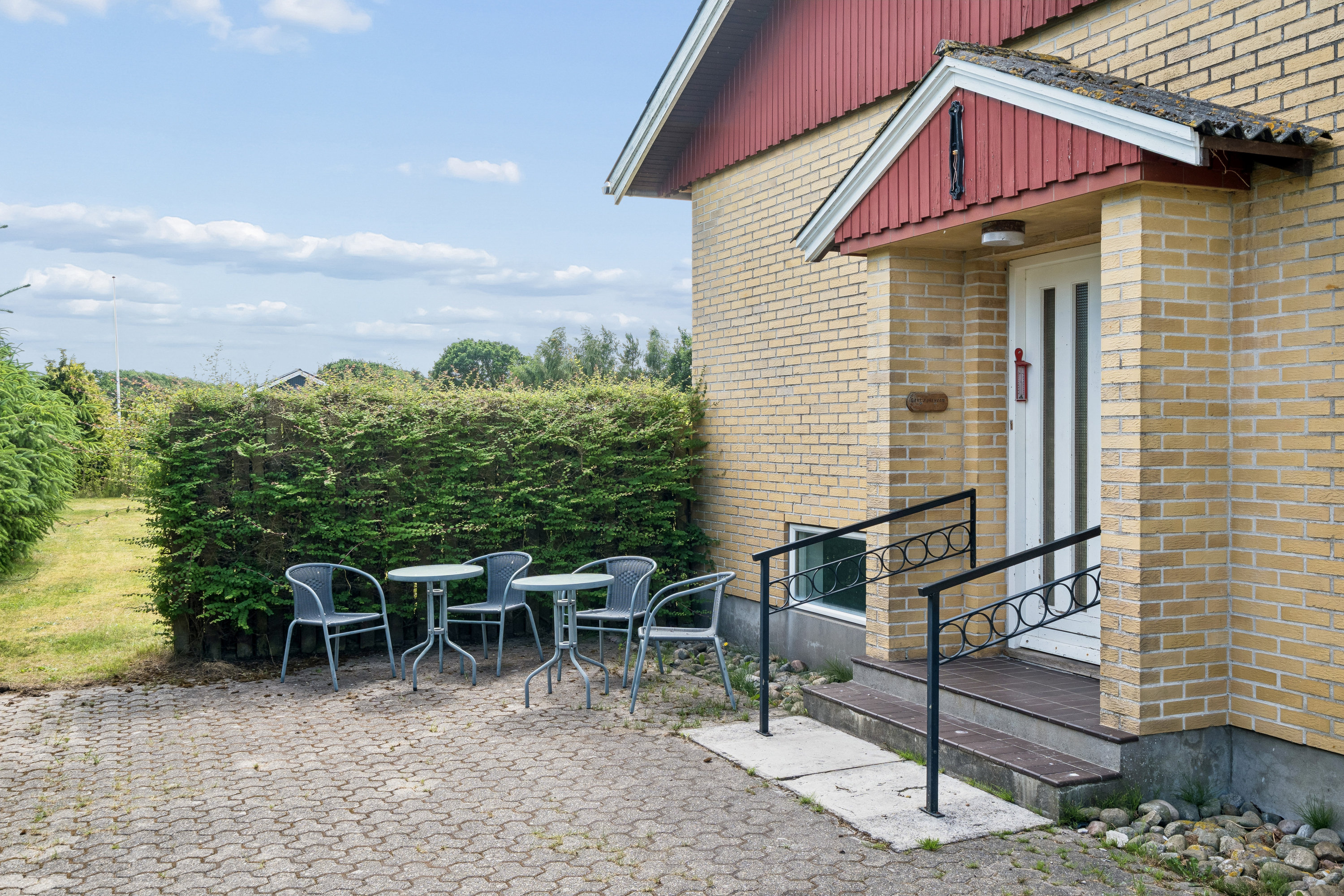Fremhævet facade billede i fuldskærmstilstand. Billede af Holmbækvejen 9, Vesterø Havn, 9940 Læsø