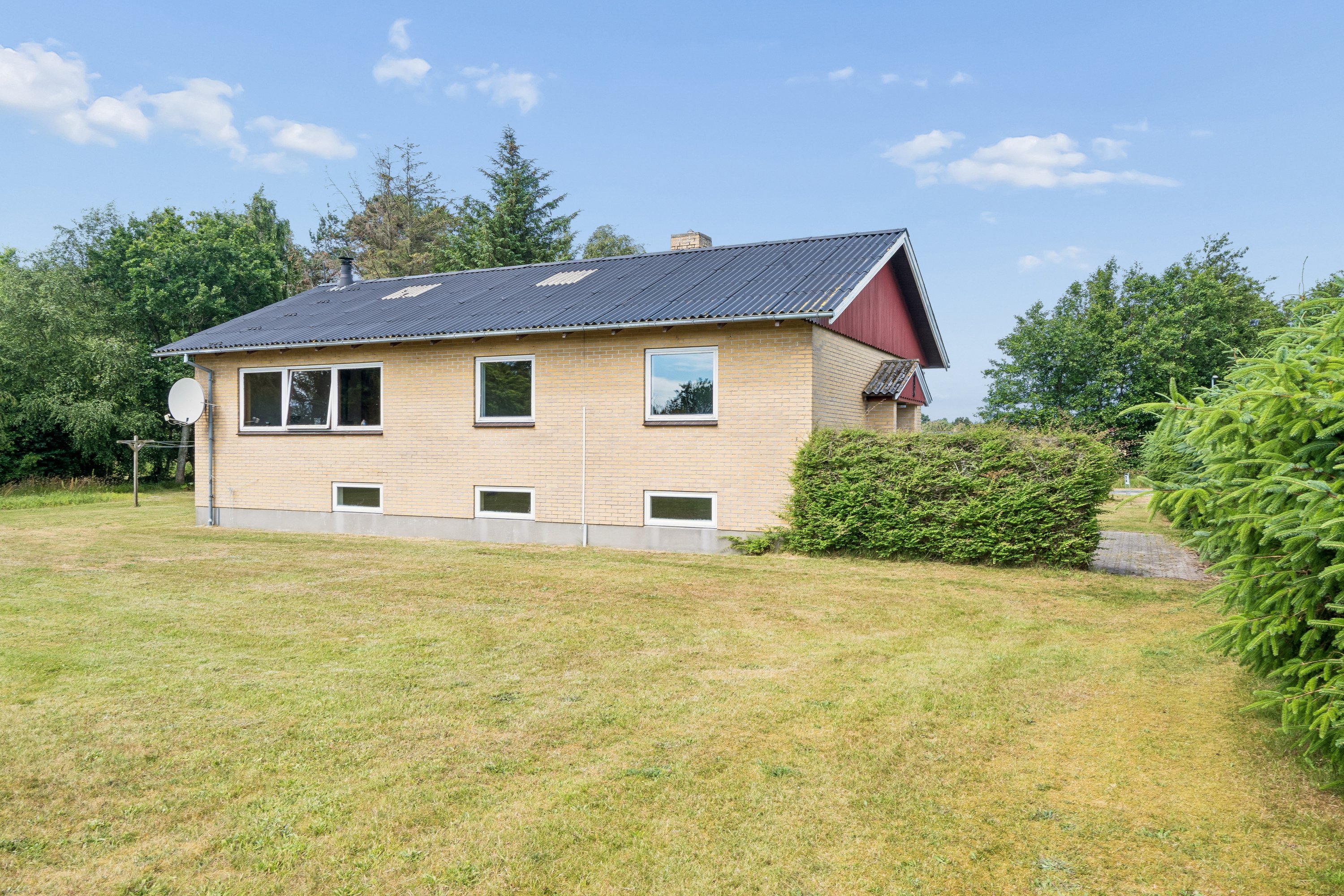 Villa: Facade på Holmbækvejen 9, Vesterø Havn, 9940 Læsø