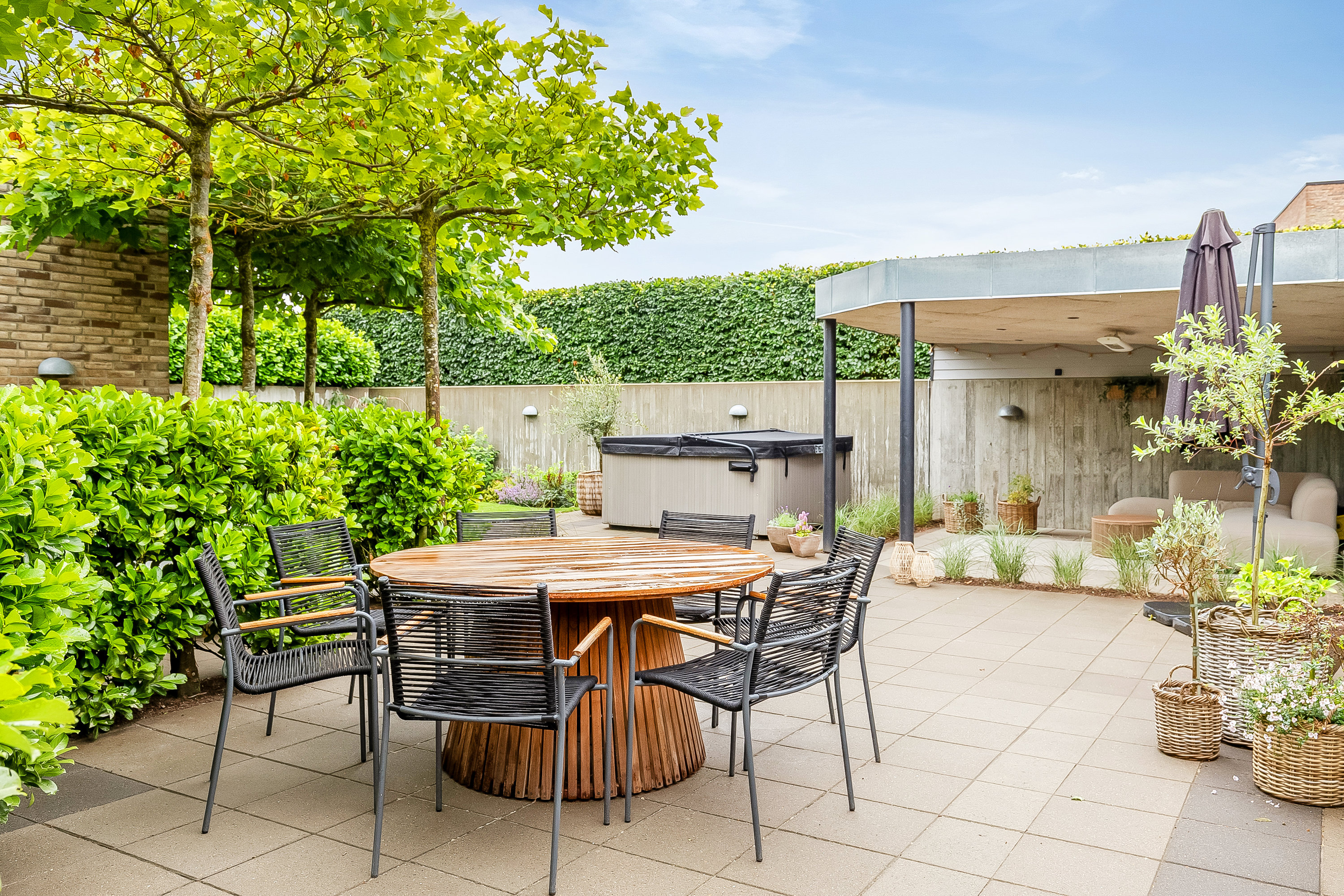 Fremhævet terrasse billede i fuldskærmstilstand. Billede af Lærketoften 3, 7100 Vejle
