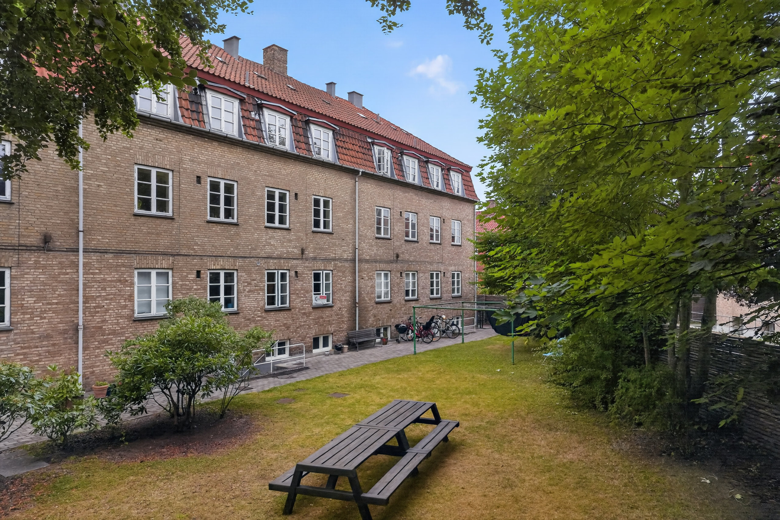 Fremhævet ejendommen billede i fuldskærmstilstand. Billede af Harrestrupvang 9C, 1. tv., 2500 Valby