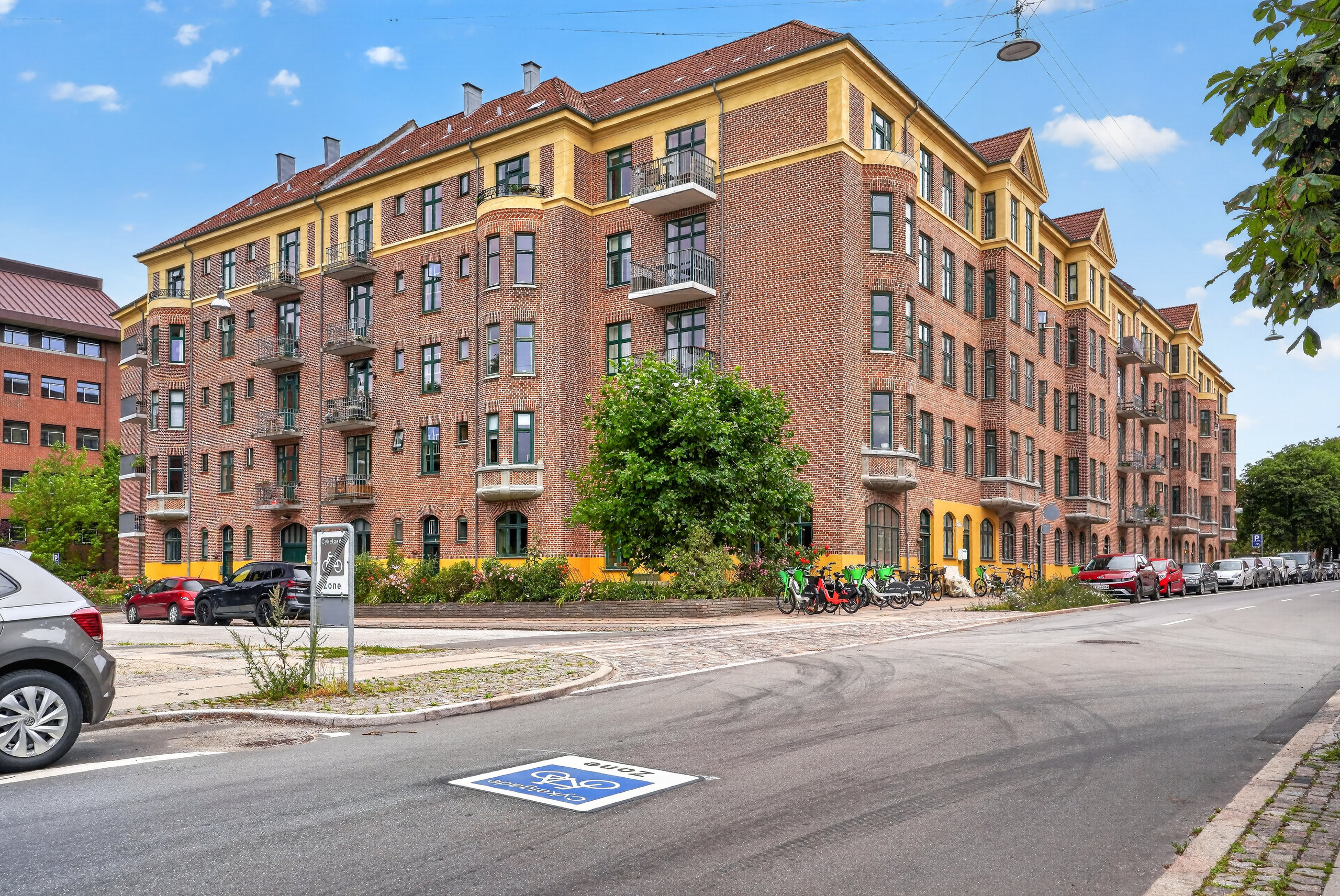 Fremhævet ejendommen billede i fuldskærmstilstand. Billede af Valgårdsvej 9, 2. th., 2500 Valby