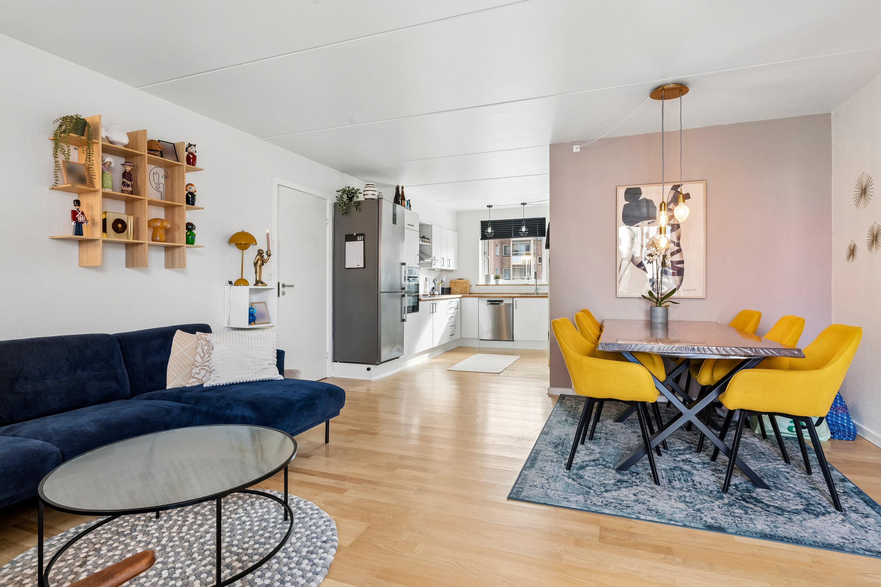 Miniaturebillede 1: stue. Billede af Sønderbro 4A, 1. tv., 9000 Aalborg
