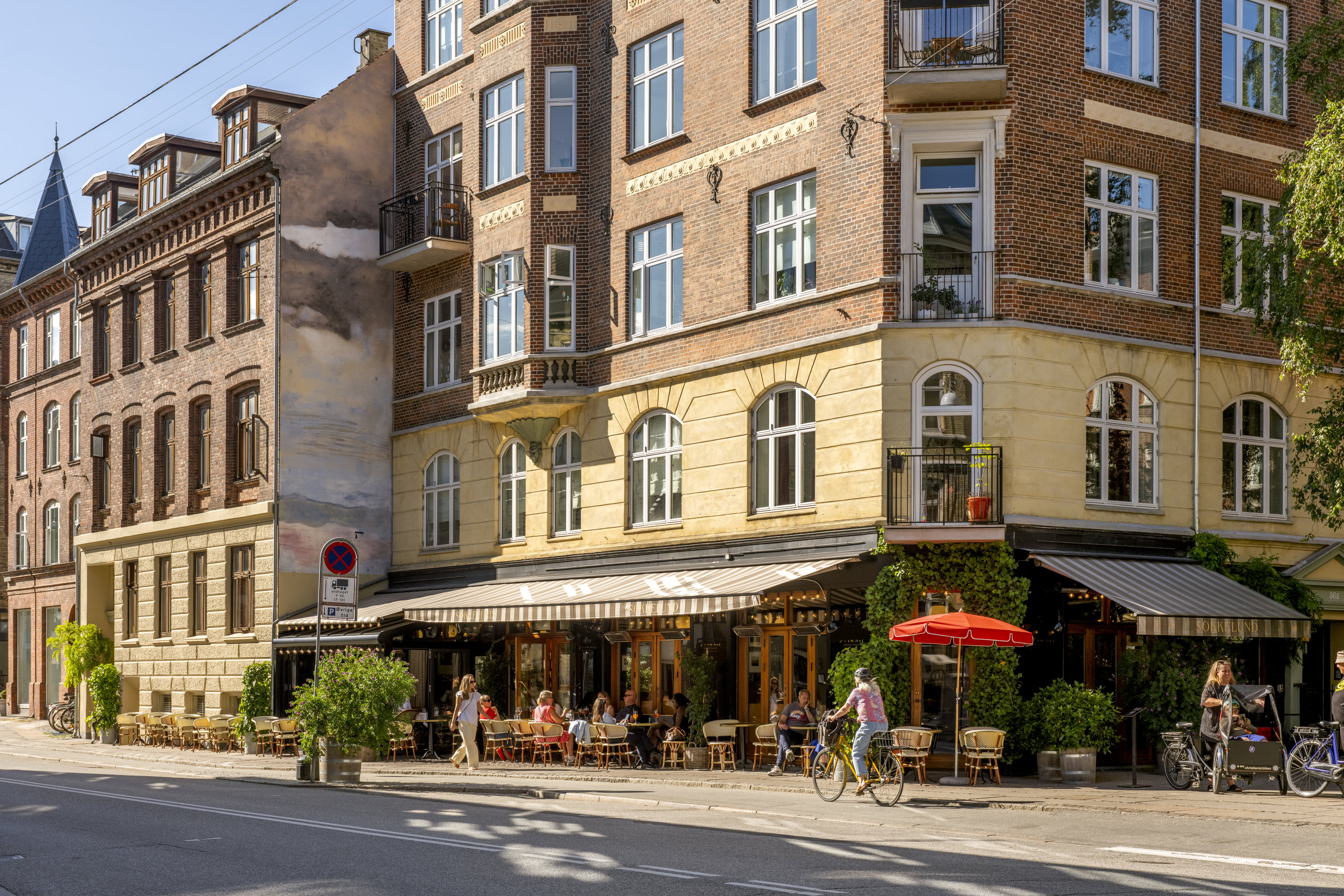 Fremhævet  billede i fuldskærmstilstand. Billede af Porcelænshaven 4G, 2. mf., 2000 Frederiksberg
