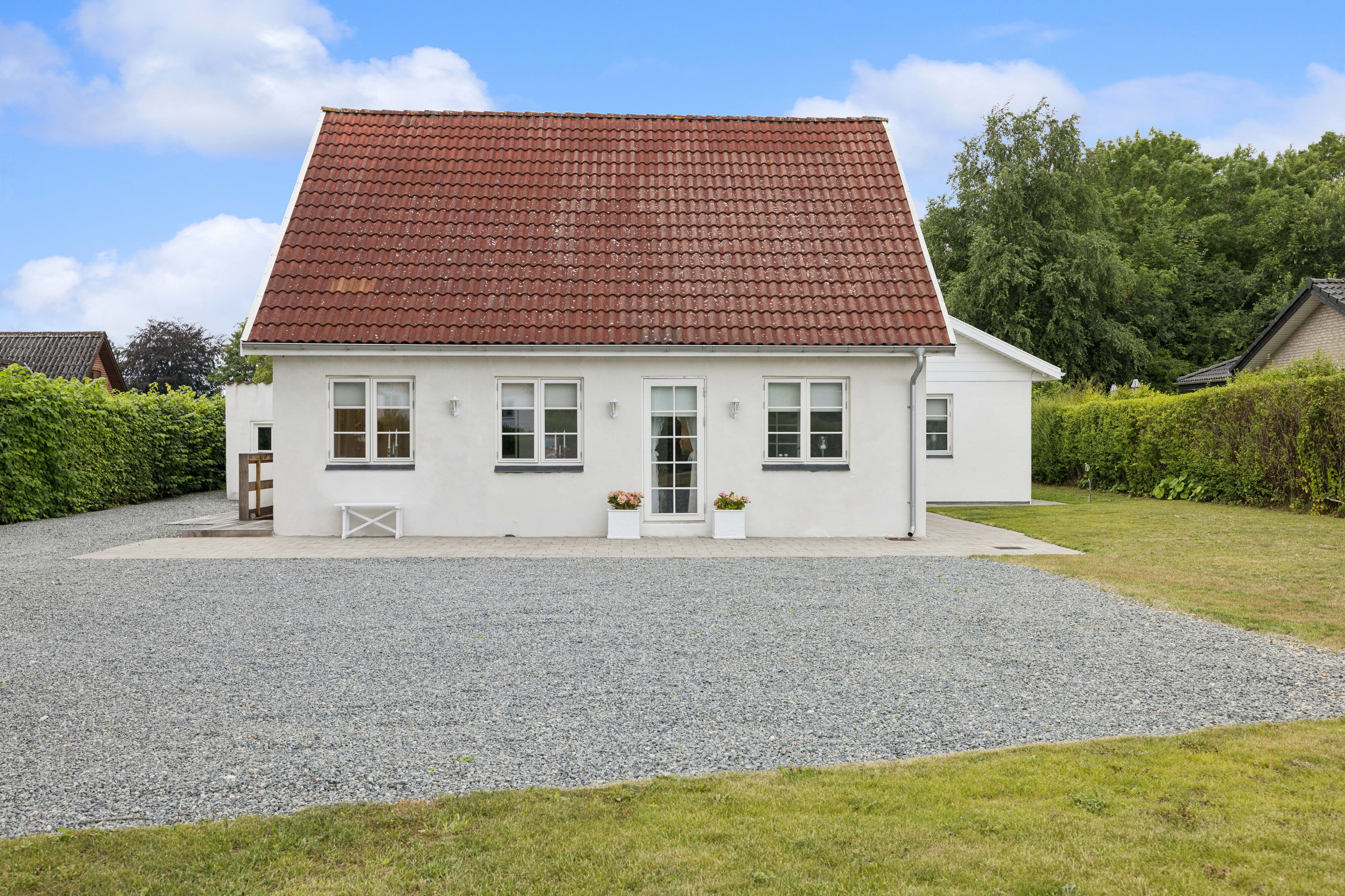 Fremhævet set fra vejen billede i fuldskærmstilstand. Billede af Æbleskivegyden 31, Allesø, 5270 Odense N