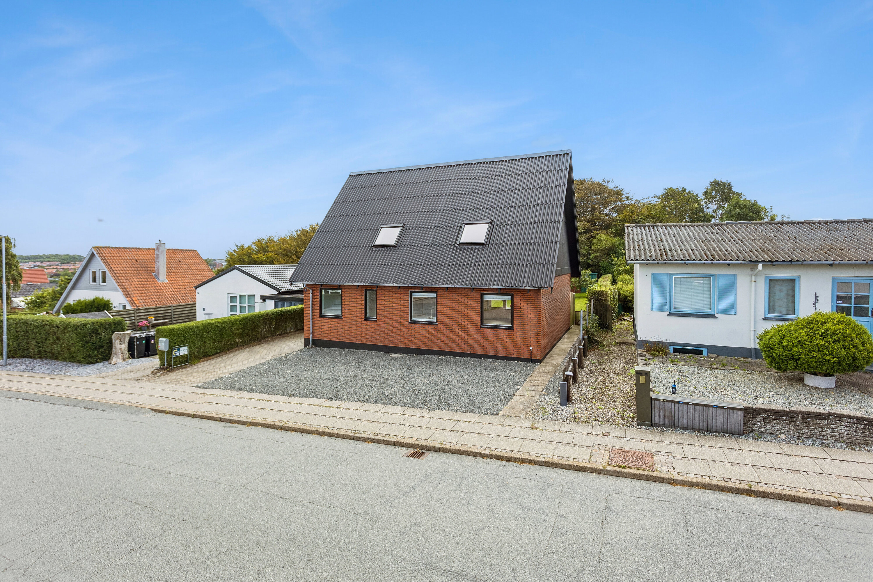Villa: Set fra vejen på Toftevej 22, Tingstrup, 7700 Thisted