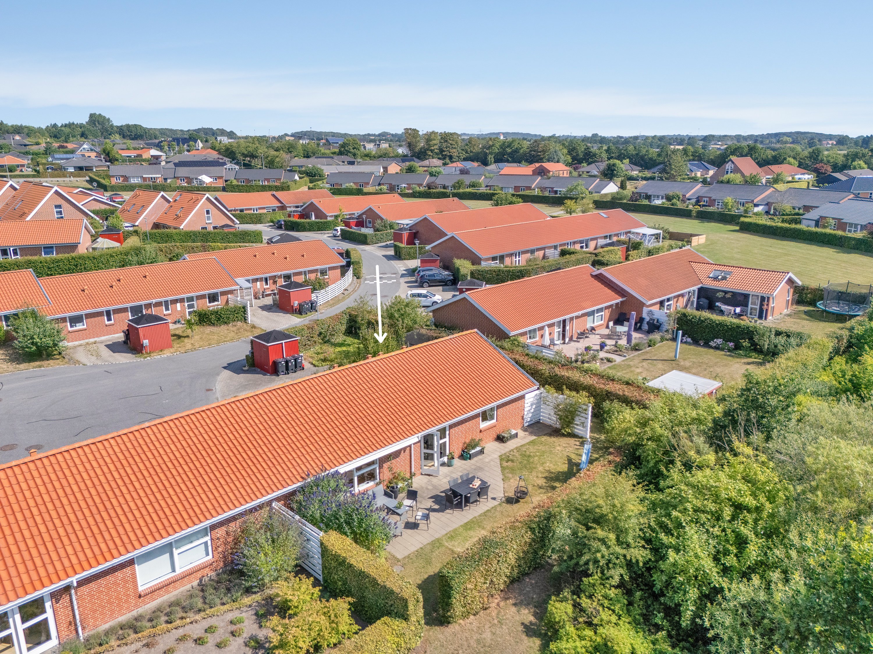 Fremhævet luftfoto billede i fuldskærmstilstand. Billede af Bøgehaven 27, 8520 Lystrup