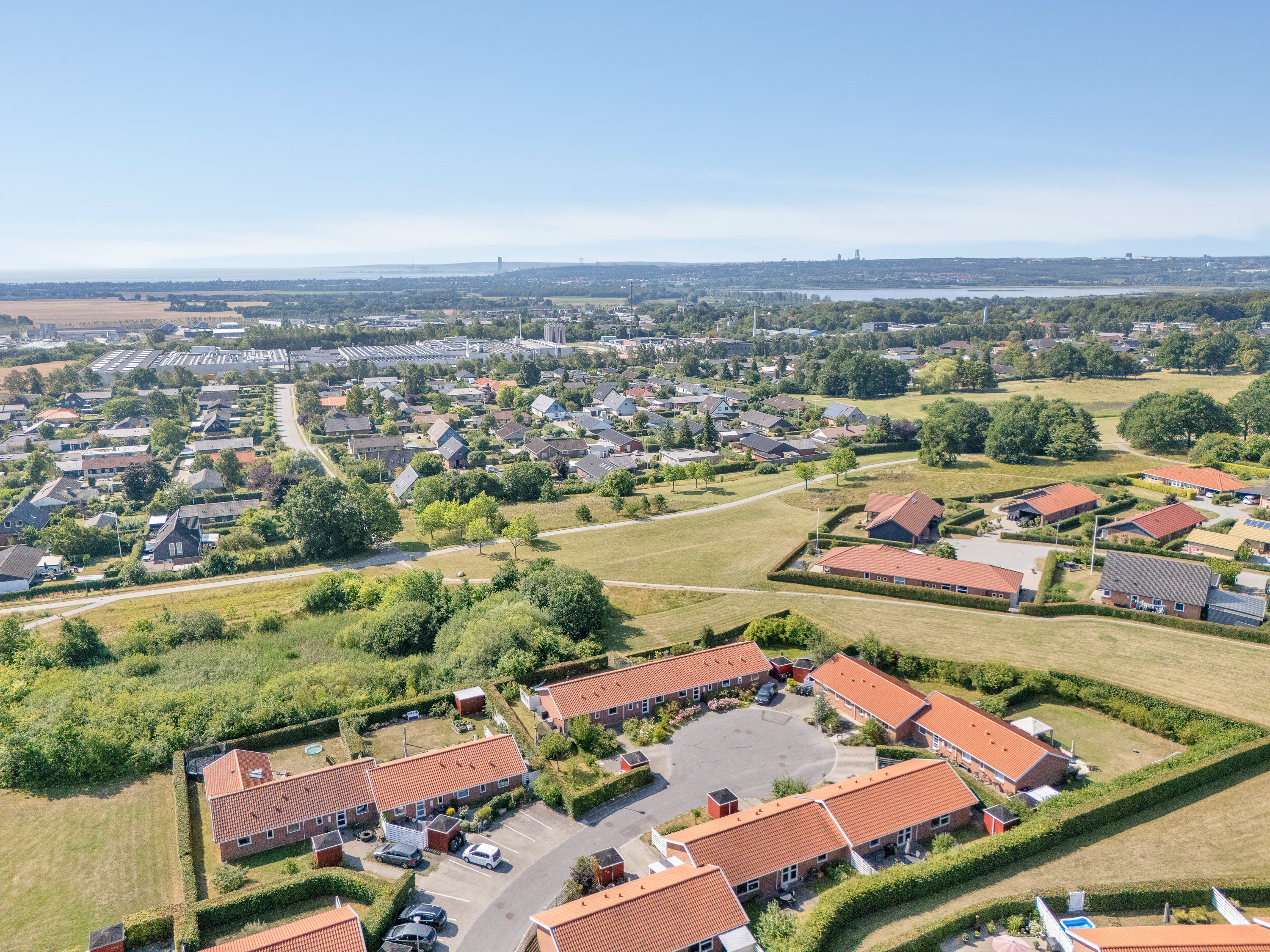 Fremhævet luftfoto billede i fuldskærmstilstand. Billede af Bøgehaven 27, 8520 Lystrup