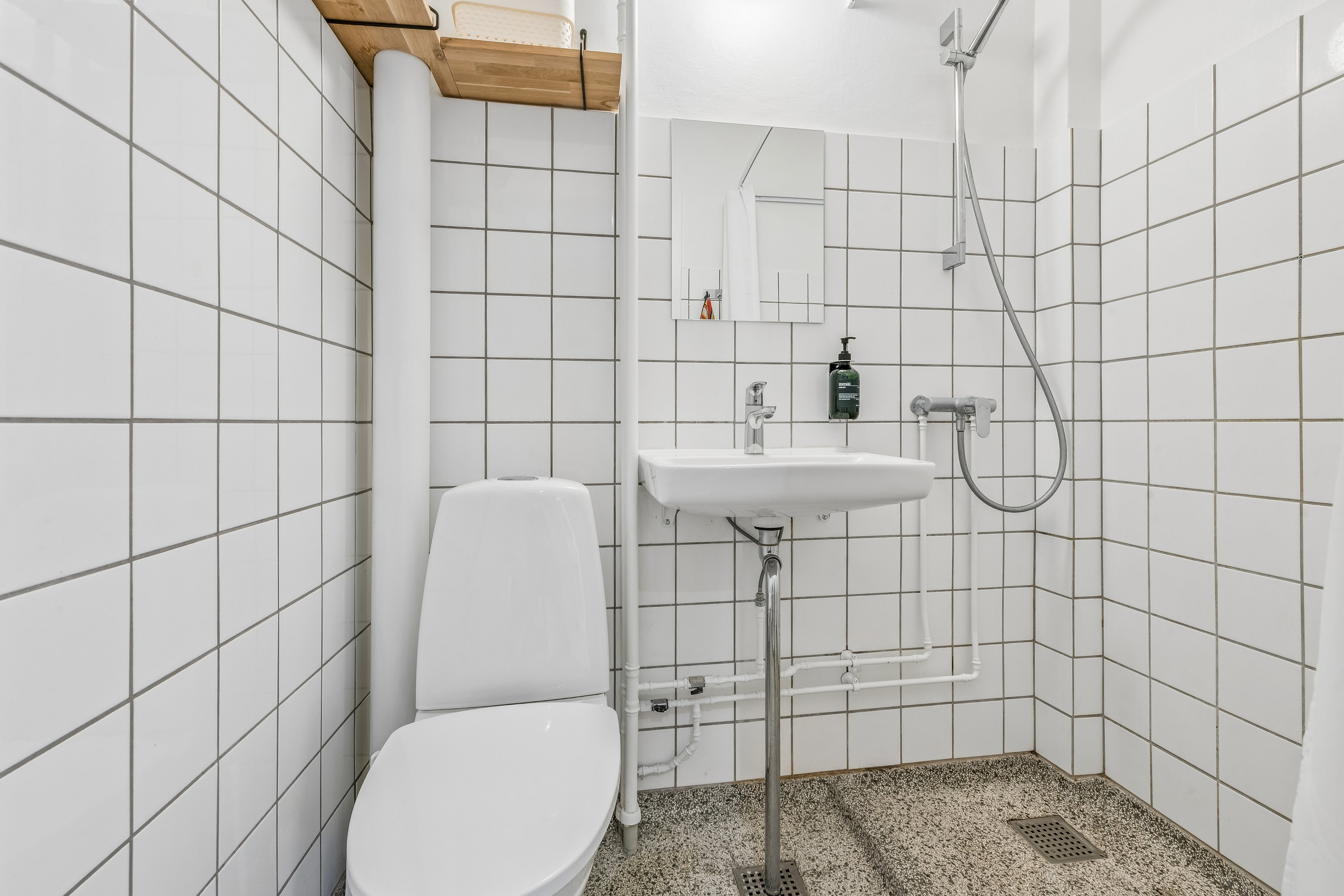 Fremhævet badeværelse billede i fuldskærmstilstand. Billede af Dronningens Tværgade 37, st. 4., 1302 København K