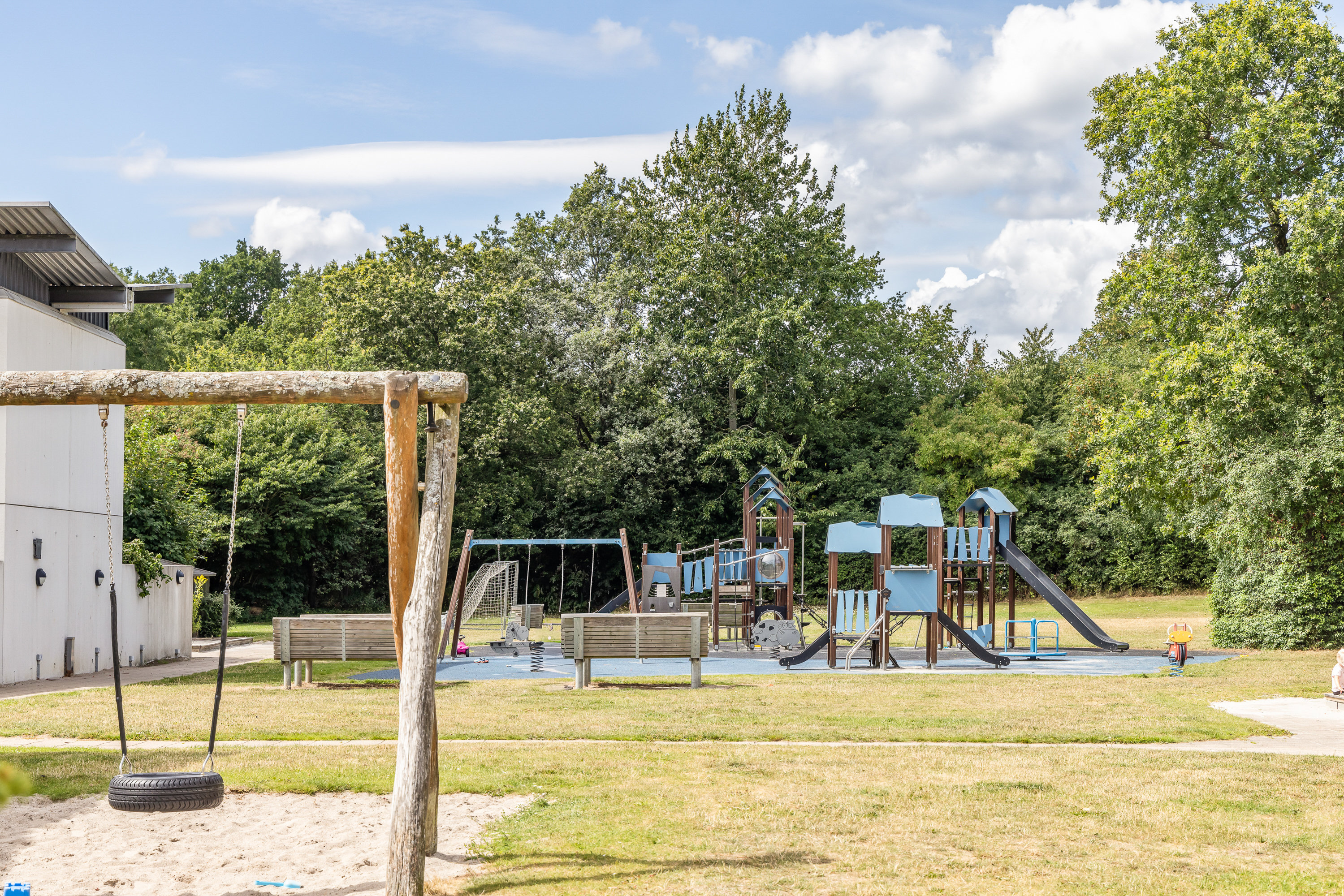 Fremhævet gårdmiljø billede i fuldskærmstilstand. Billede af Rævehøjparken 38, 2800 Kongens Lyngby
