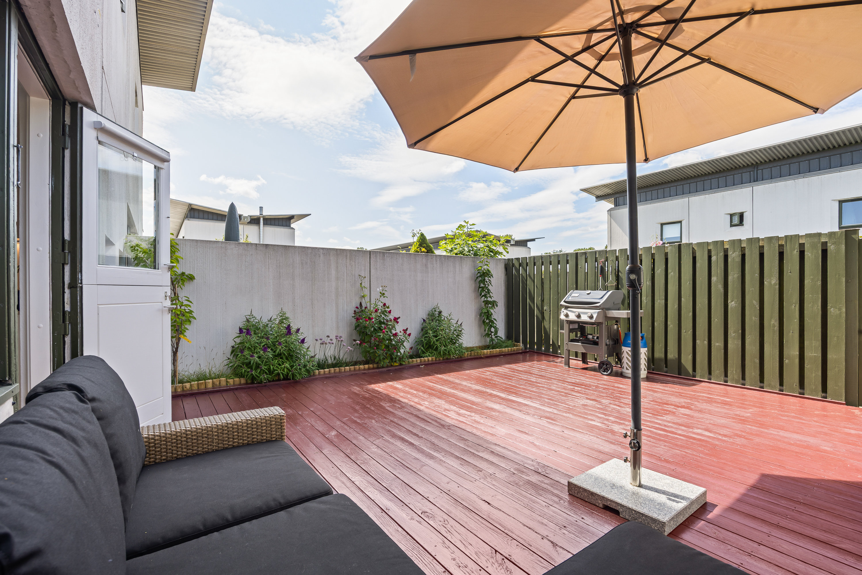Fremhævet overdækket terrasse billede i fuldskærmstilstand. Billede af Rævehøjparken 38, 2800 Kongens Lyngby