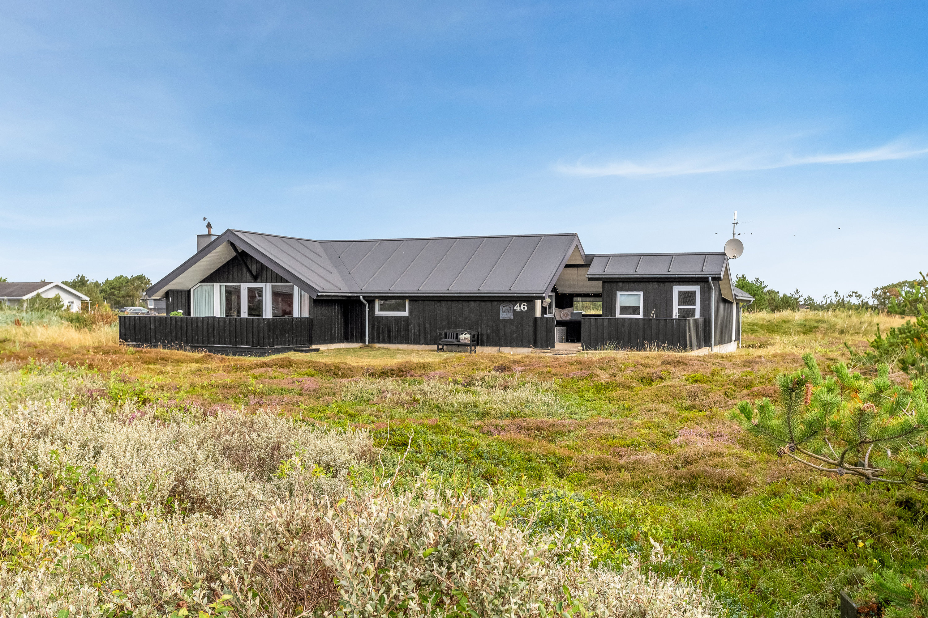 Fremhævet ejendommen billede i fuldskærmstilstand. Billede af Bilbergsvej 46, Bjerregaard, 6960 Hvide Sande
