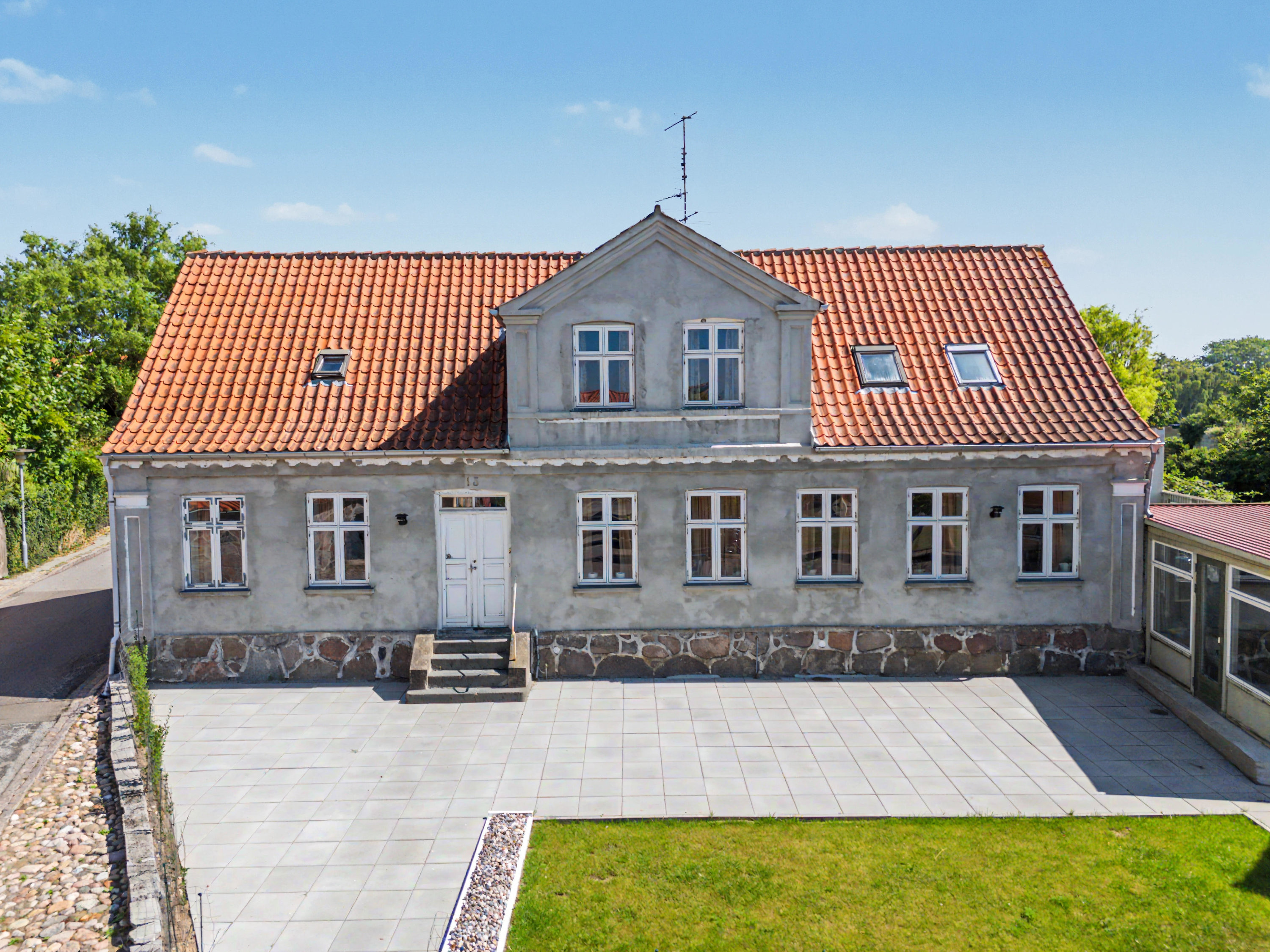 Villa: Facade på Gl Torv 13, 4880 Nysted