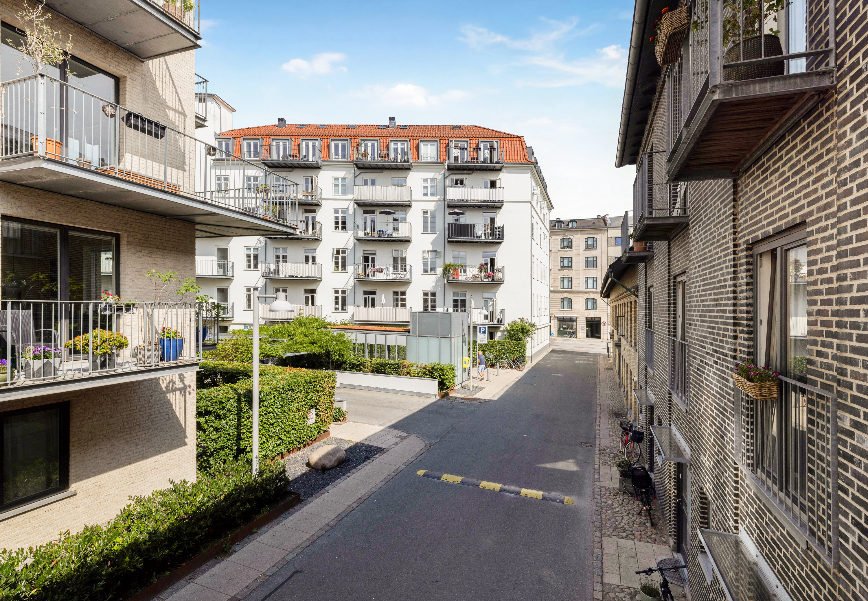 Fremhævet andet billede i fuldskærmstilstand. Billede af Porcelænshaven 2A, 5. mf., 2000 Frederiksberg