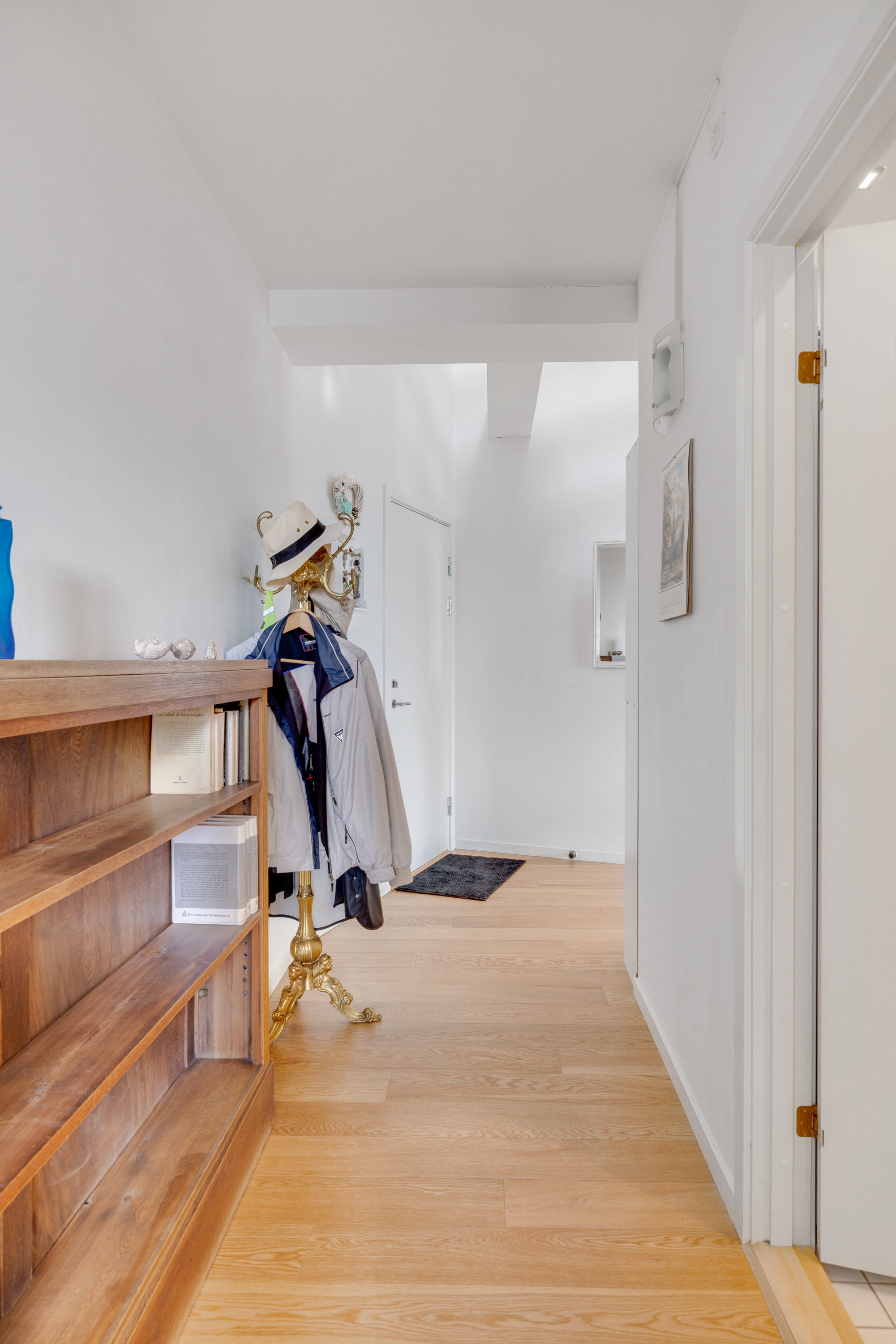 Fremhævet andet billede i fuldskærmstilstand. Billede af Porcelænshaven 2A, 5. mf., 2000 Frederiksberg