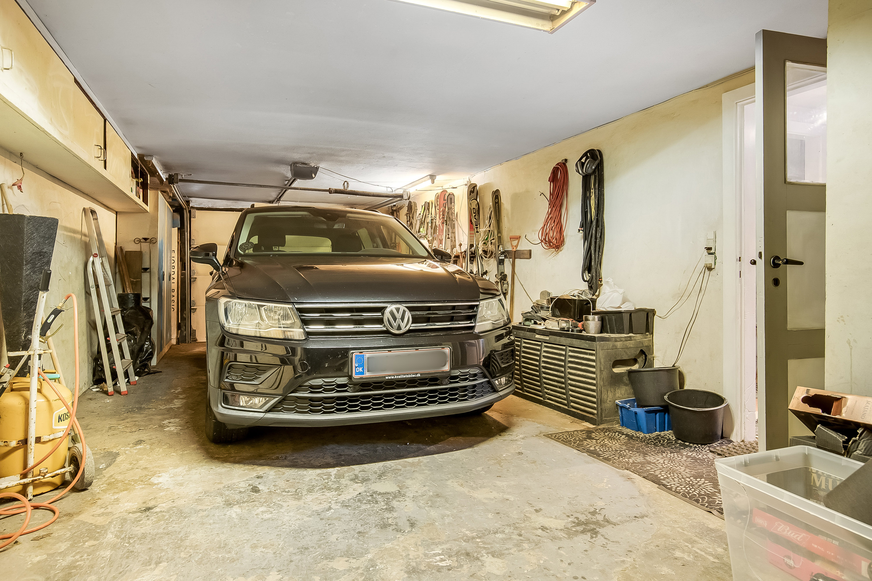 Fremhævet garage billede i fuldskærmstilstand. Billede af Vedbæksvænget 3, Torsted, 8700 Horsens