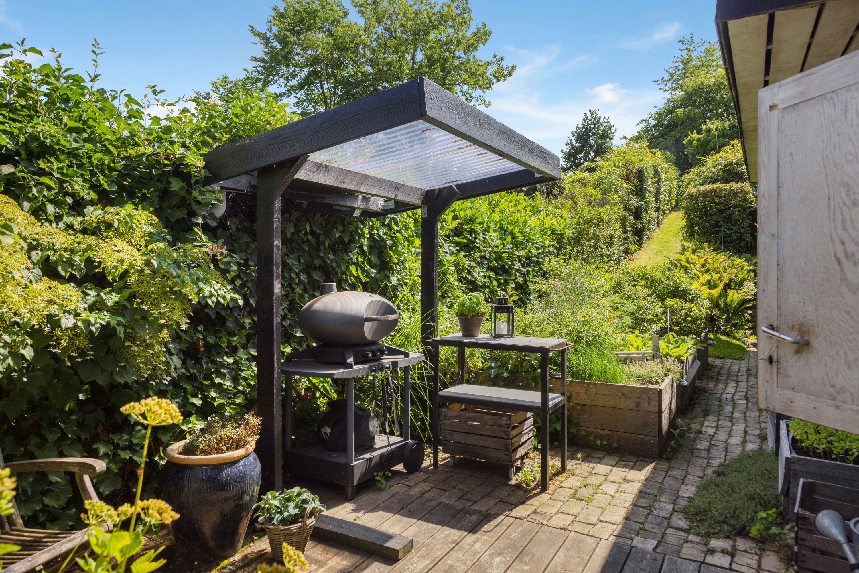 Fremhævet overdækket terrasse billede i fuldskærmstilstand. Billede af Vibeengen 38, 3460 Birkerød