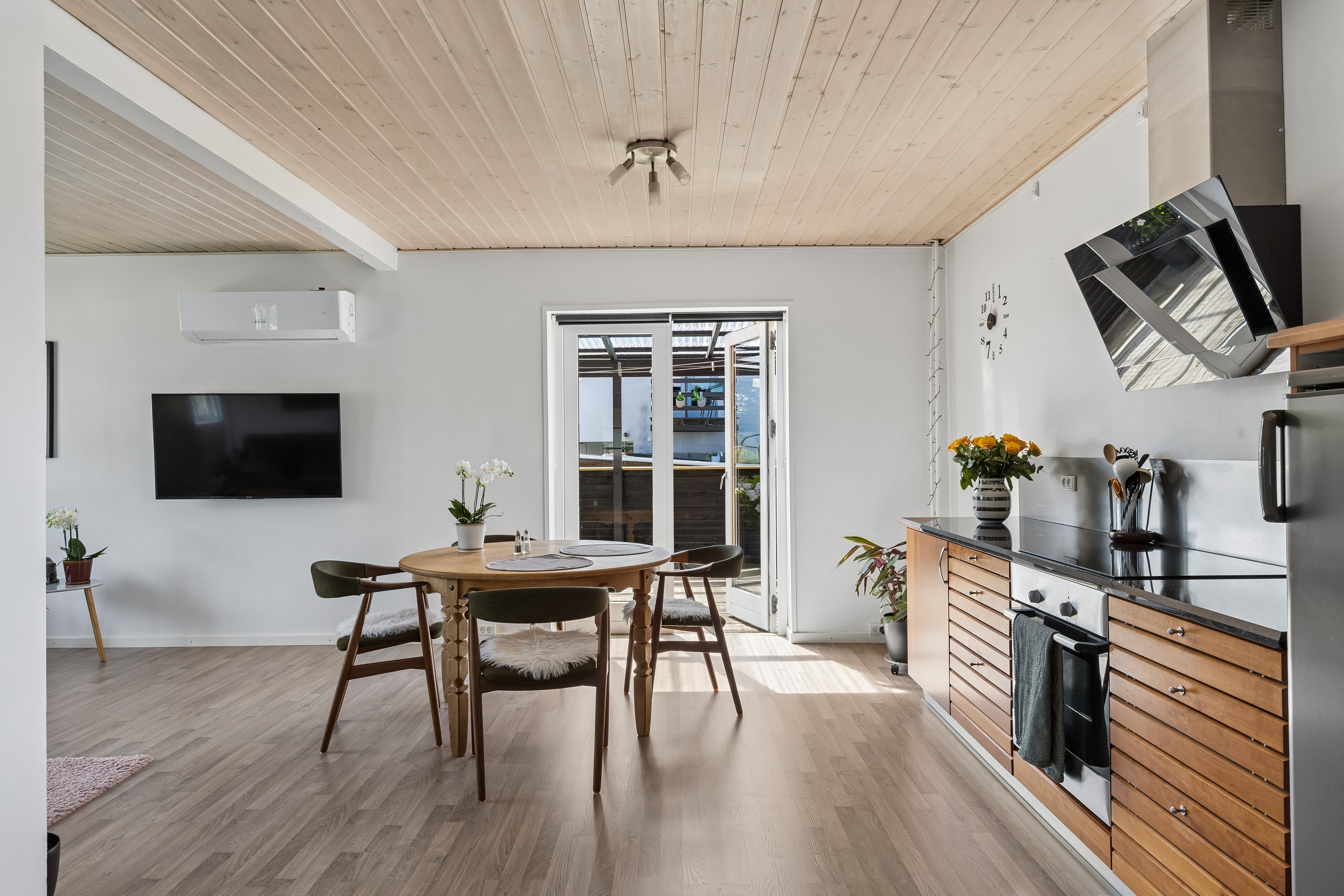 Miniaturebillede 1: spisestue. Billede af Aabenraavej 3A+B, 6340 Kruså